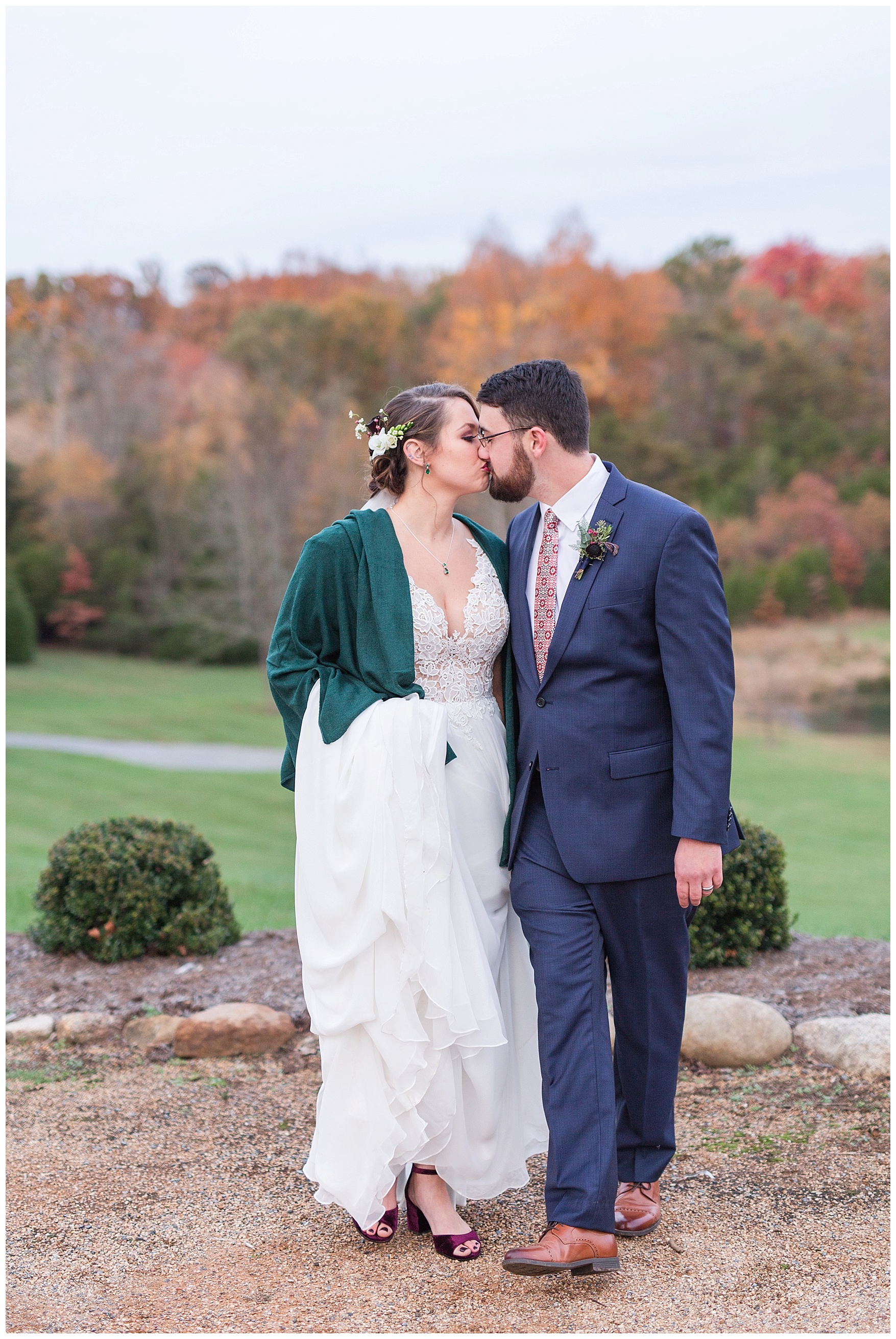 Lynchburg and Charlottesville Wedding Photographer || Fall Wedding at The Trivium Estate in Forest, Virginia || www.ashleyeiban.com