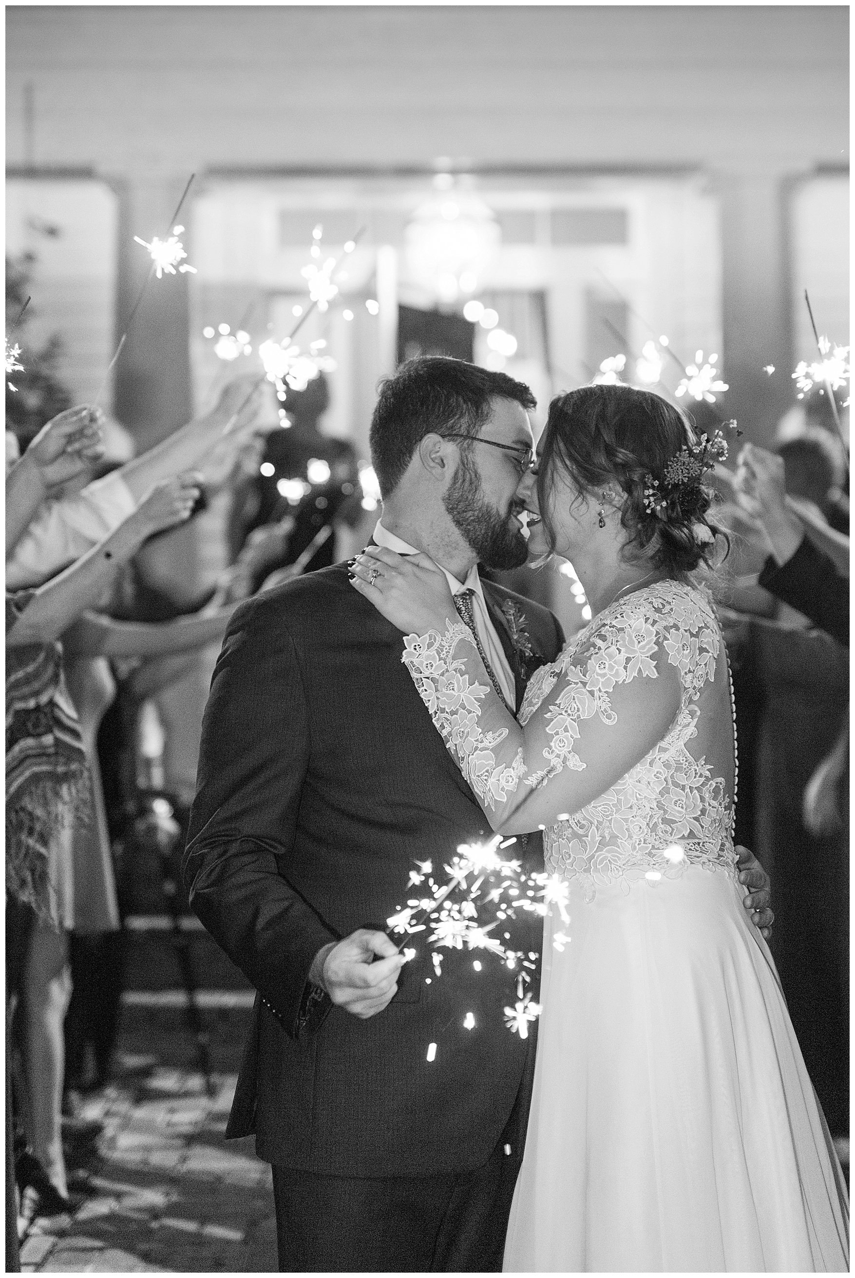 Lynchburg and Charlottesville Wedding Photographer || Fall Wedding at The Trivium Estate in Forest, Virginia || www.ashleyeiban.com
