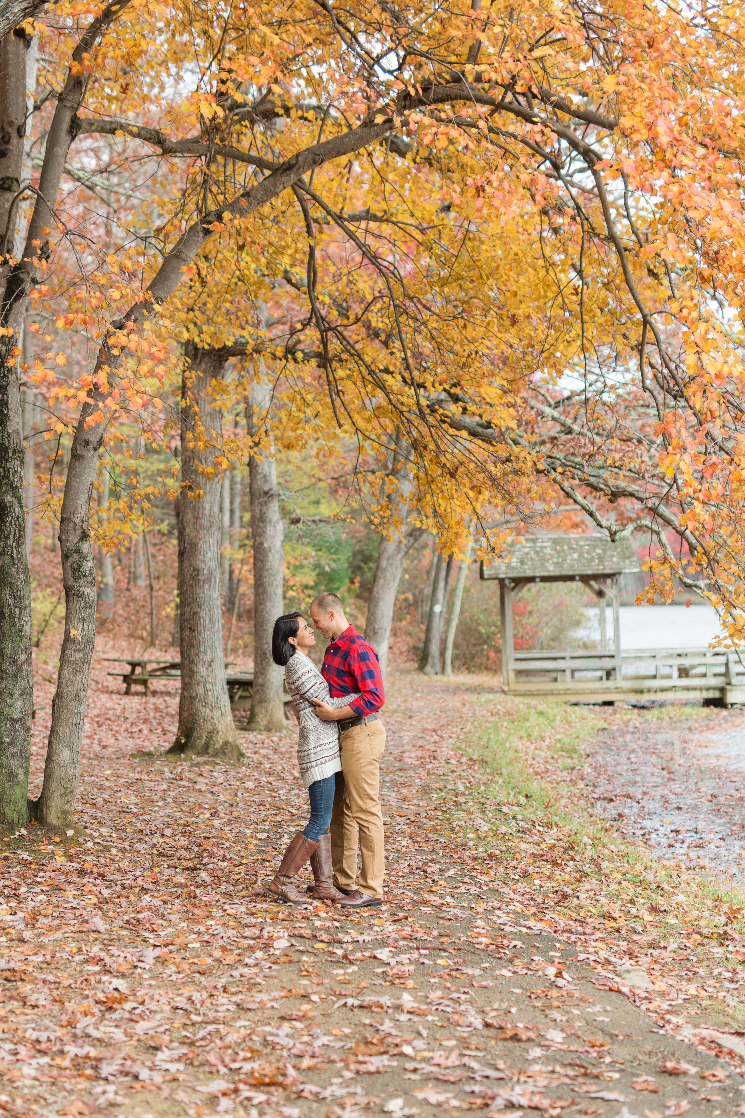 Fall engagement session at lake sherando in central virginia || Lynchburg Wedding and Engagement Photographer || www.ashleyeiban.com