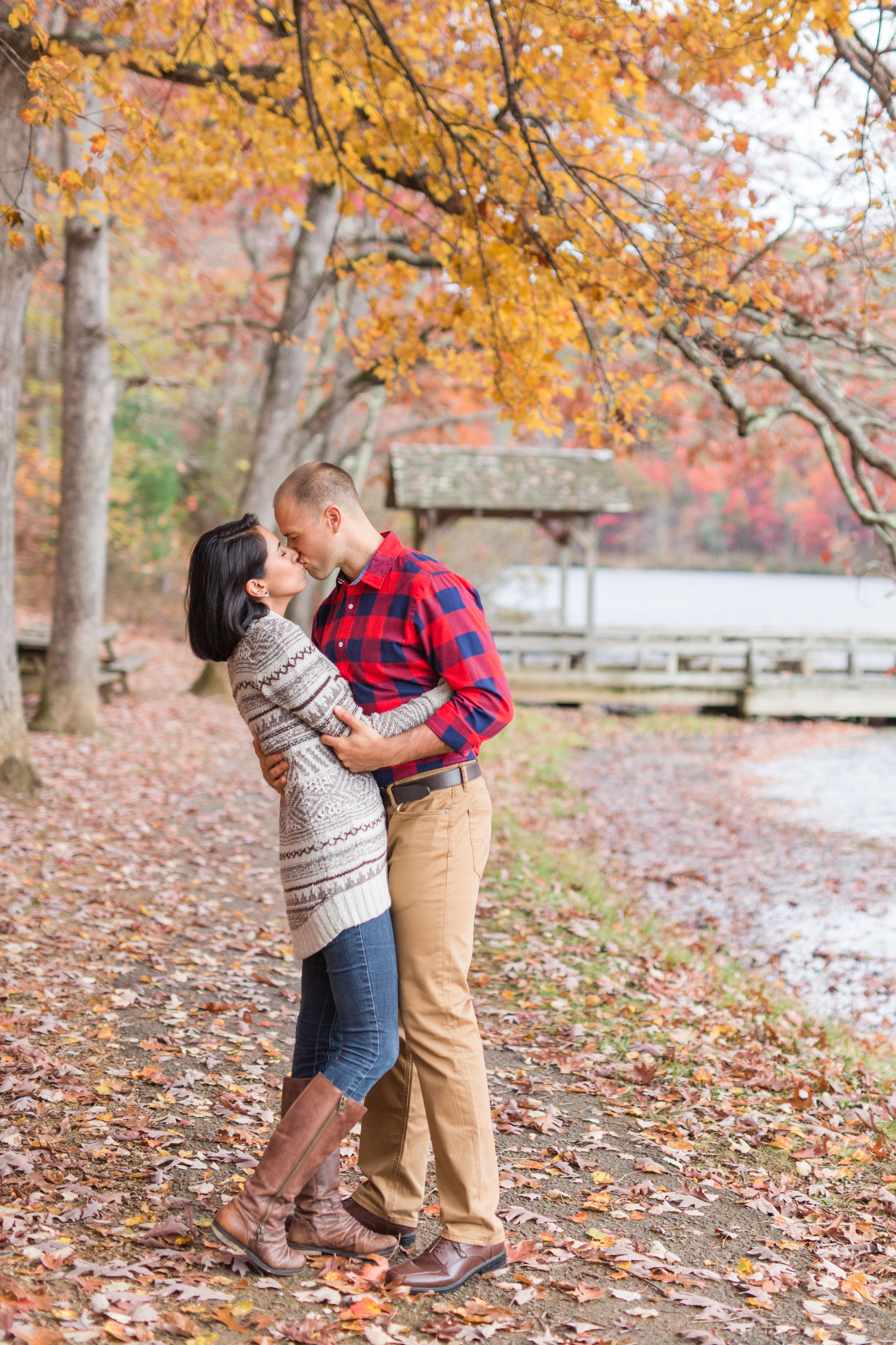 Fall engagement session at lake sherando in central virginia || Lynchburg Wedding and Engagement Photographer || www.ashleyeiban.com