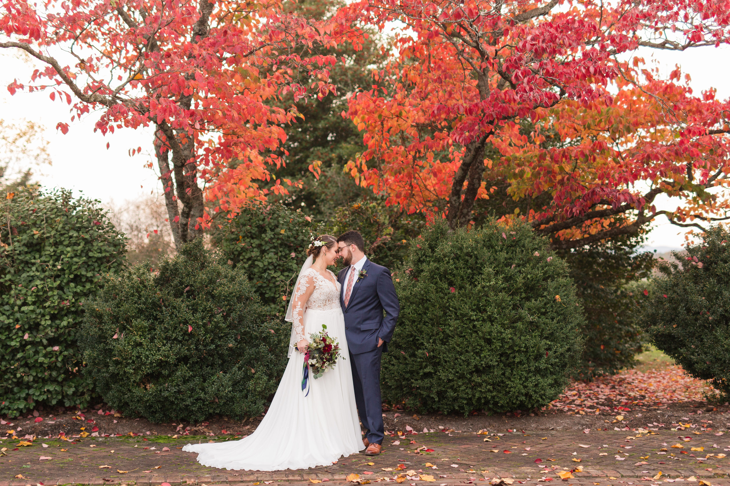  Lynchburg and Charlottesville Wedding and Portrait Photographer || The Trivium Estate Wedding || www.ashleyeiban.com