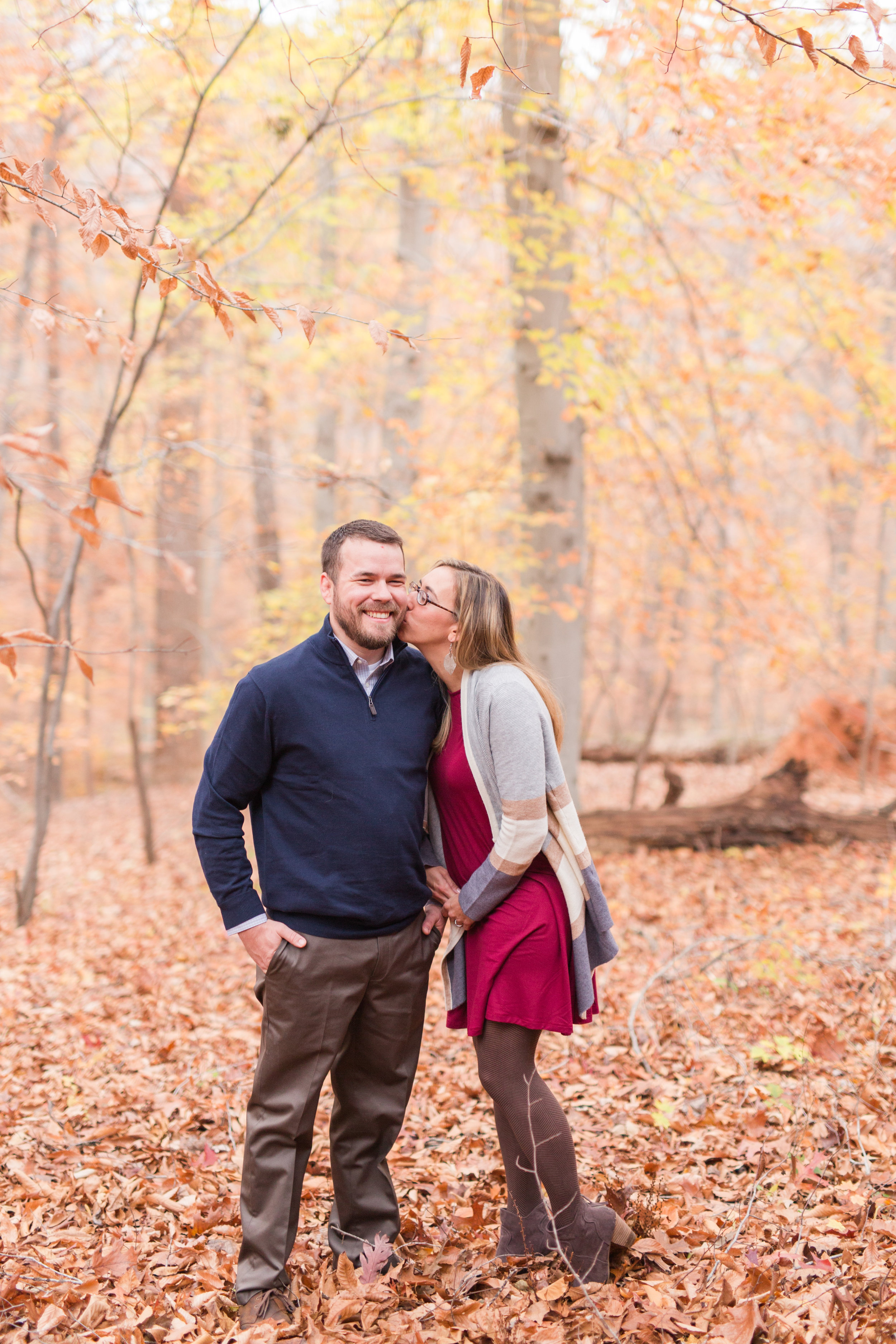 Lynchburg Virginia Engagement Session || Fall Engagement Photos in Virginia || Lynchburg Wedding and Portrait Photographer || www.ashleyeiban.com