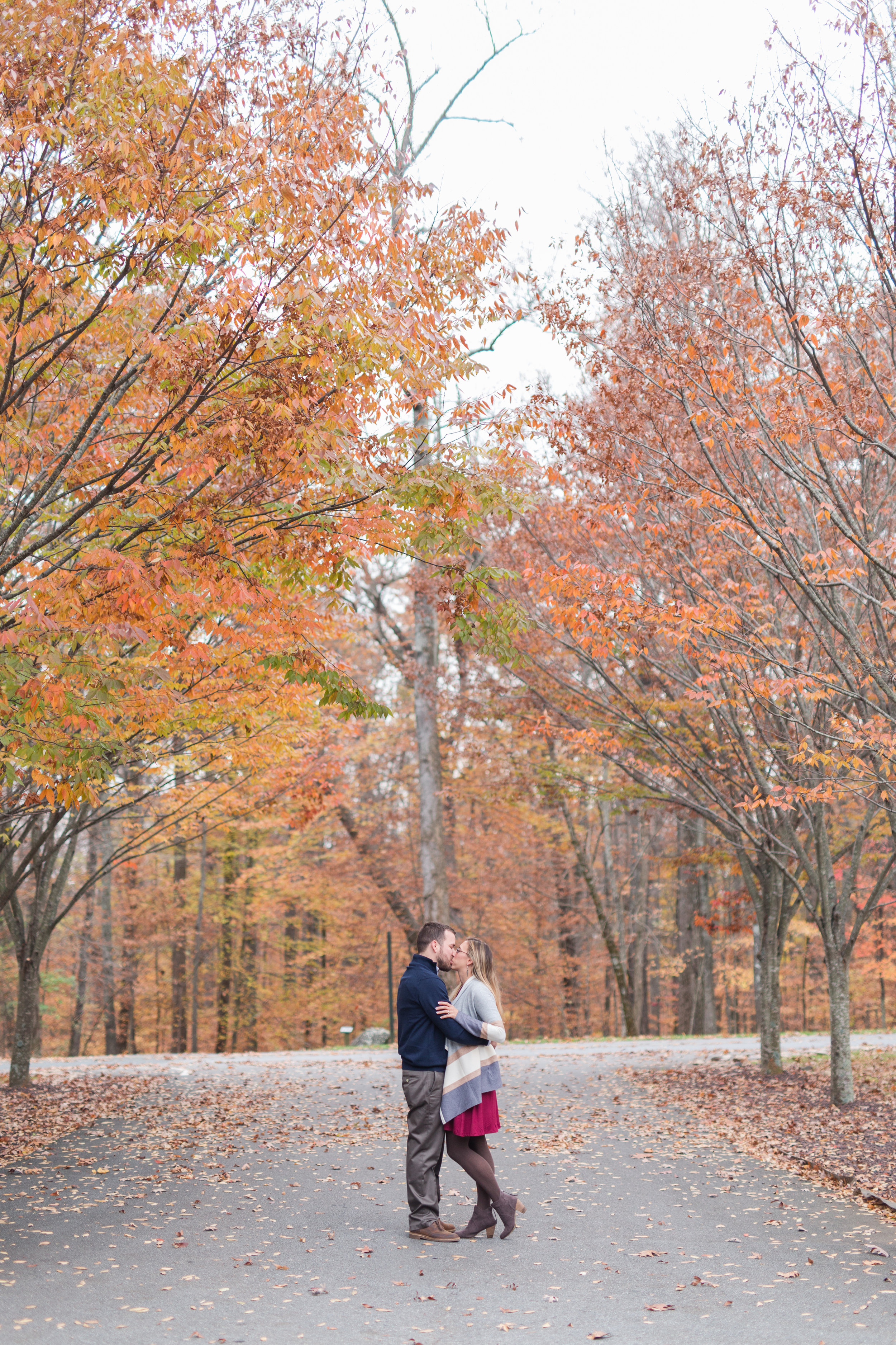Lynchburg Virginia Engagement Session || Fall Engagement Photos in Virginia || Lynchburg Wedding and Portrait Photographer || www.ashleyeiban.com