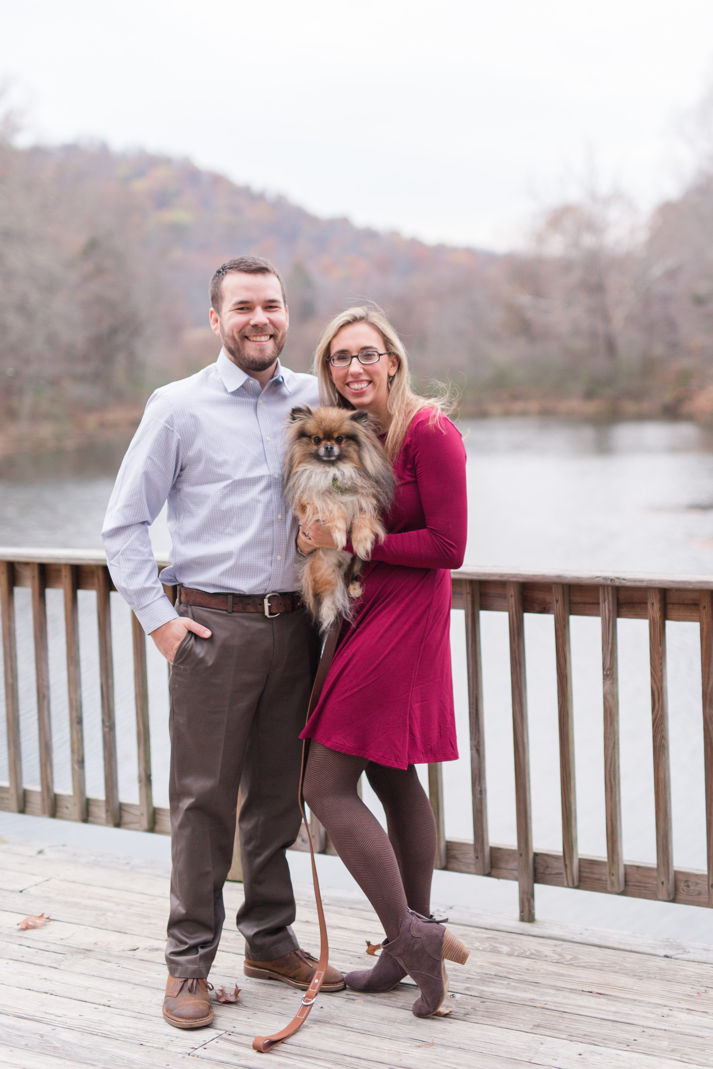 Lynchburg Virginia Engagement Session || Fall Engagement Photos in Virginia || Lynchburg Wedding and Portrait Photographer || www.ashleyeiban.com