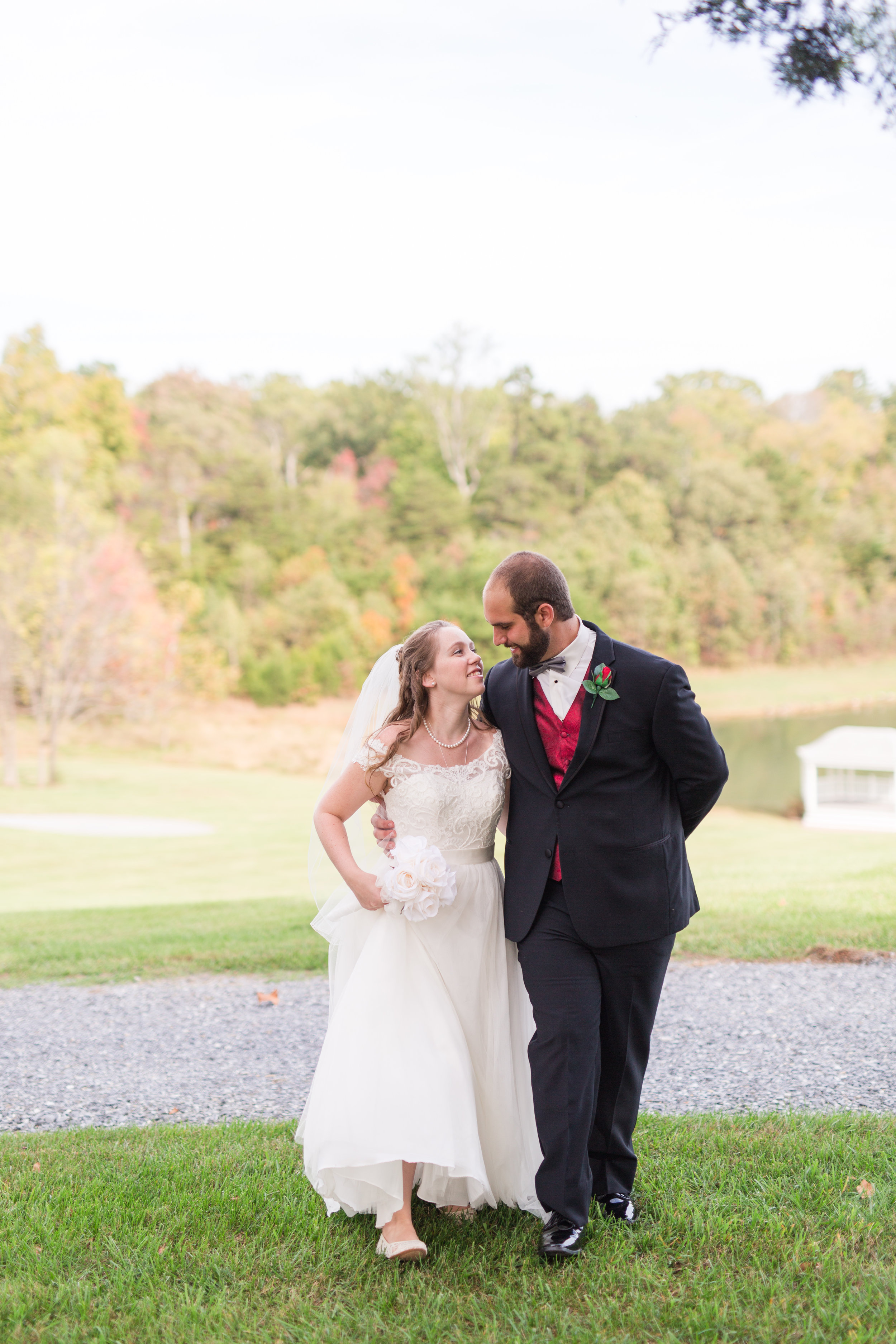 Lynchburg Virginia Wedding Photographer || Central Virginia Wedding Photos || Ashley Eiban Photography || www.ashleyeiban.com || Trivium Estate Wedding