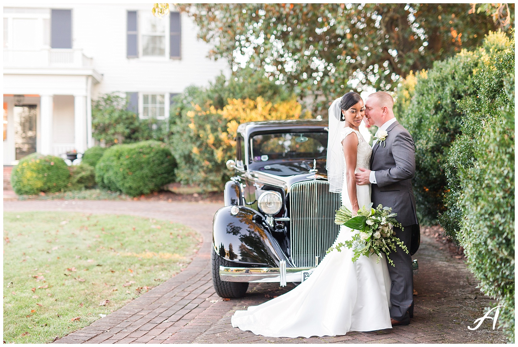 Lynchburg Virginia Wedding Photographer || Central Virginia Wedding Photos || Ashley Eiban Photography || www.ashleyeiban.com || The Trivium Estate Wedding