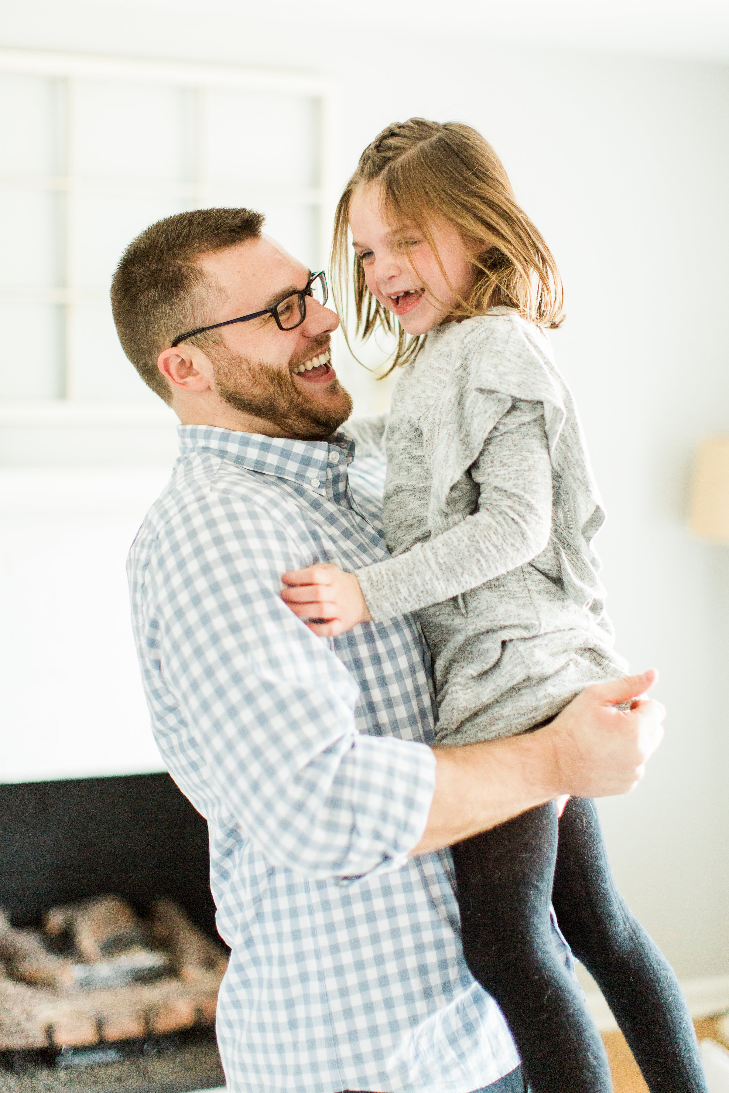 In Home Maternity and Family Photo Session || Lynchburg Virginia Photographer