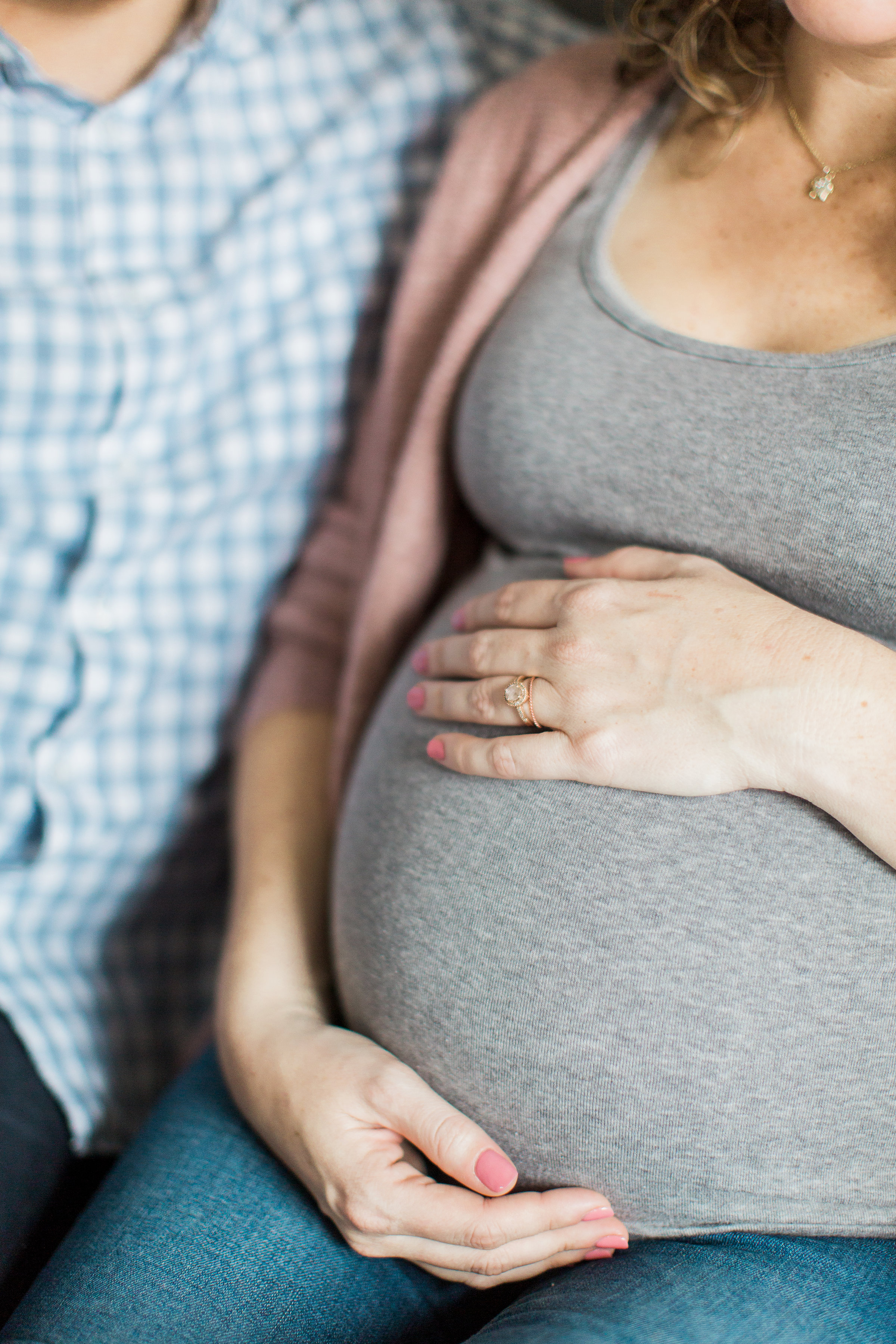 In Home Maternity and Family Photo Session || Lynchburg Virginia Photographer