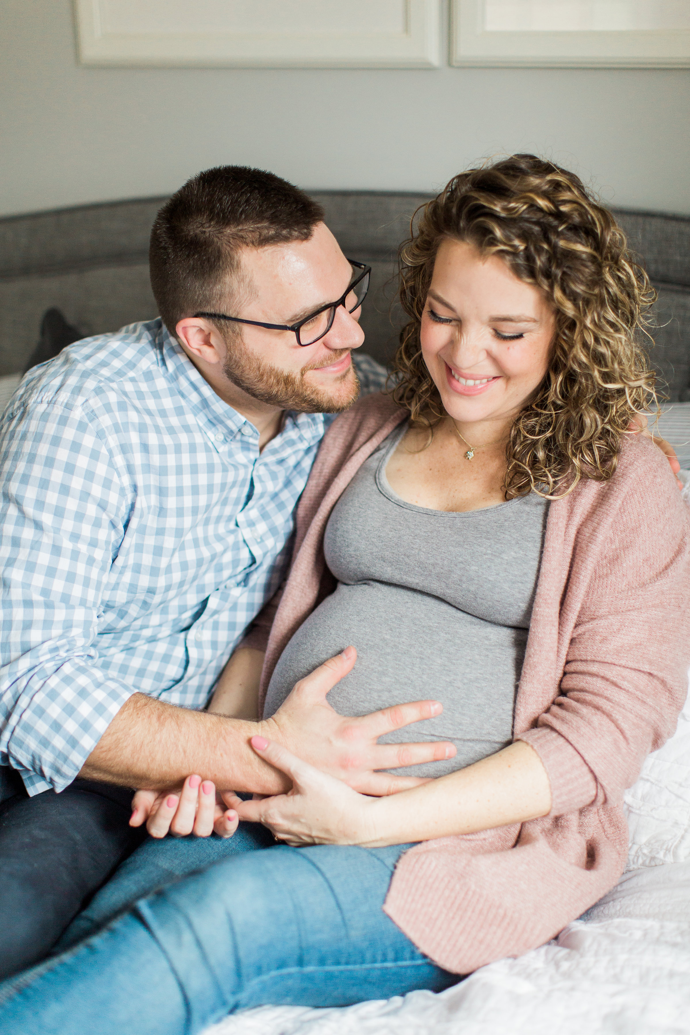 In Home Maternity and Family Photo Session || Lynchburg Virginia Photographer