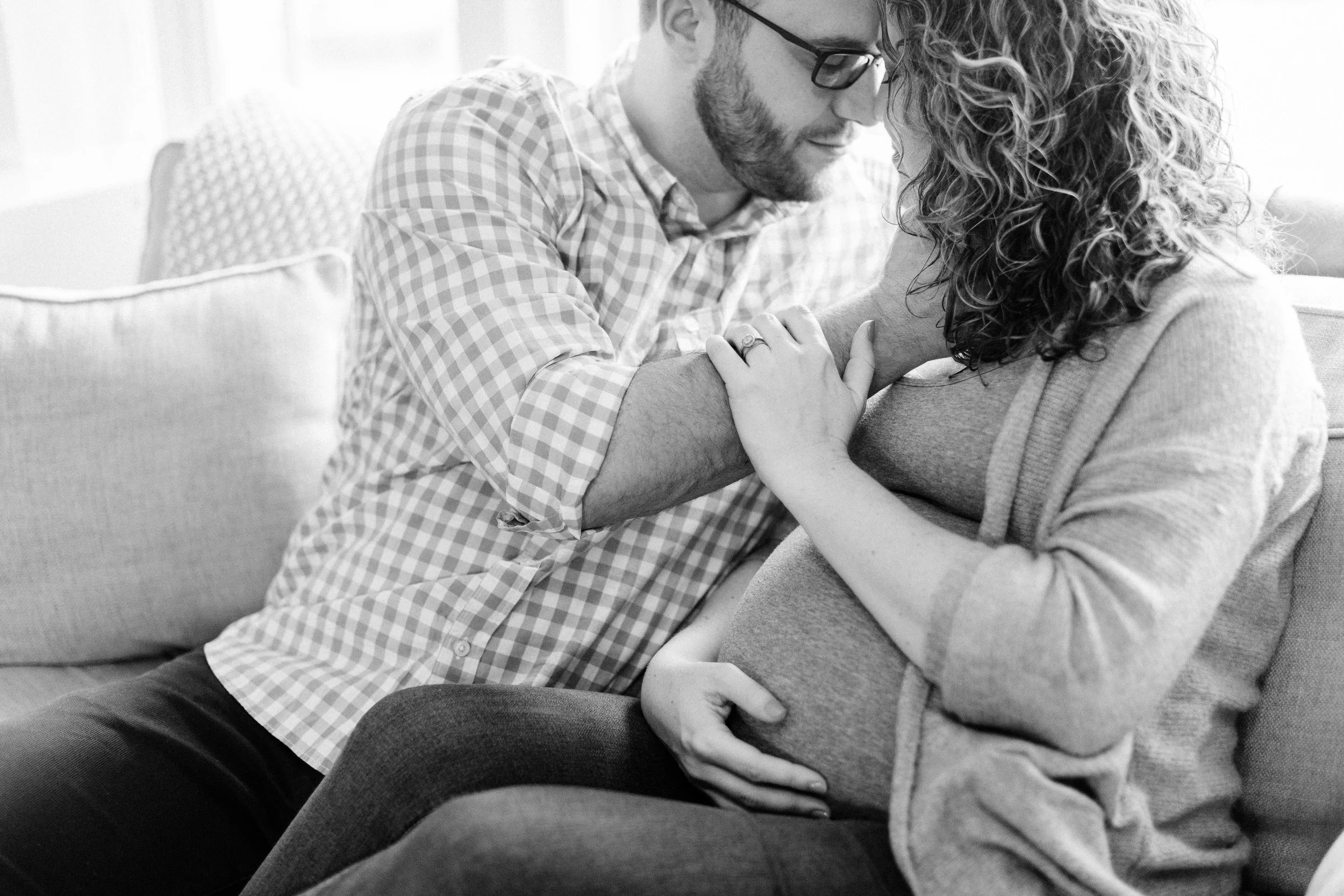 In Home Maternity and Family Photo Session || Lynchburg Virginia Photographer