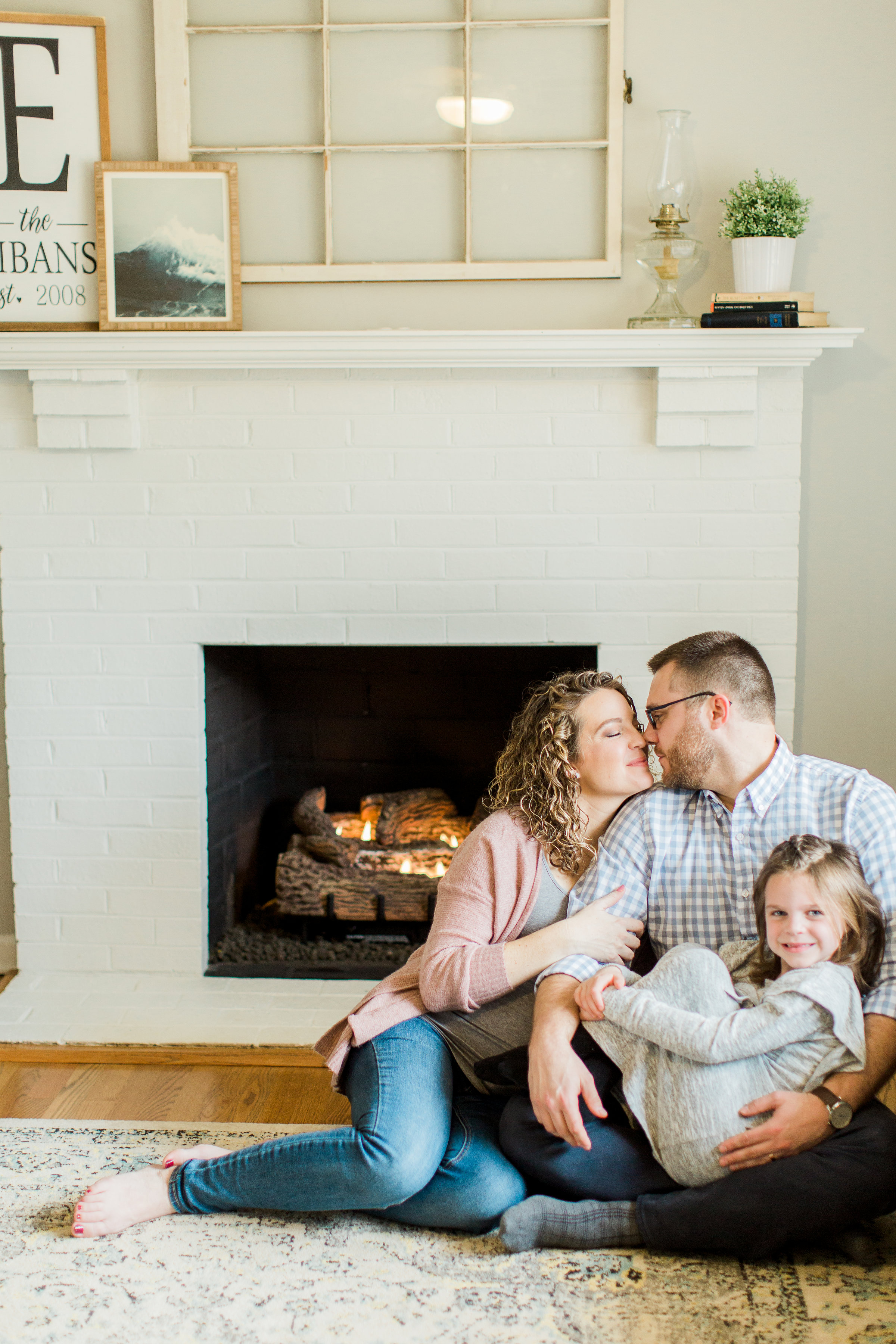 In Home Maternity and Family Photo Session || Lynchburg Virginia Photographer