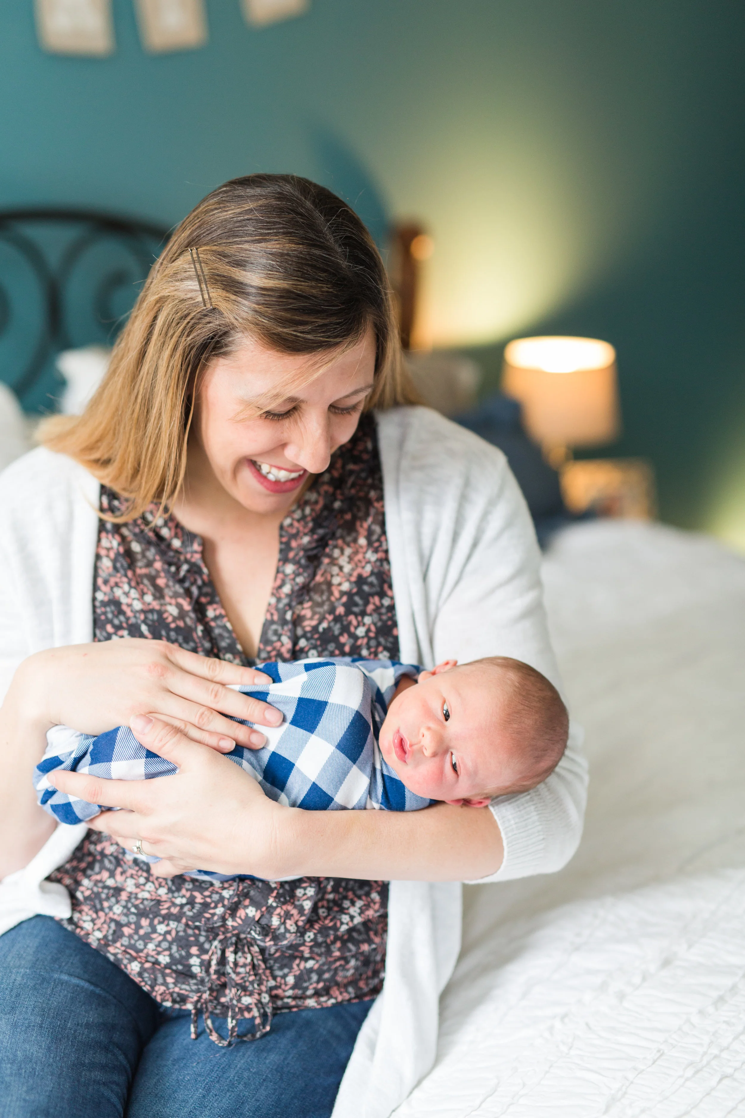 Family Lifestyle Session || Newborn Lifestyle Photographer || Lynchburg, VA Wedding and Portrait Photographer || www.ashleyeiban.com