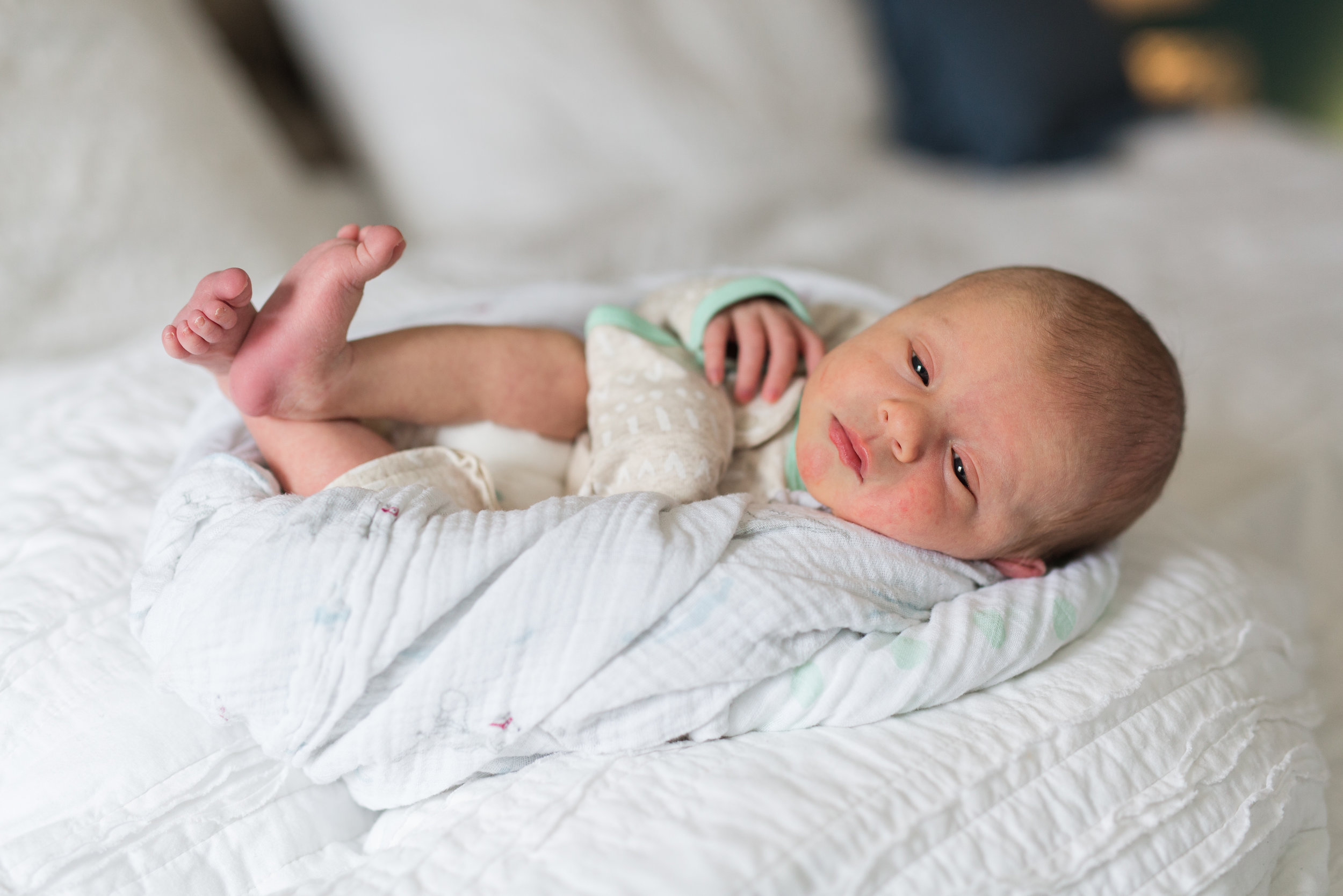 Family Lifestyle Session || Newborn Lifestyle Photographer || Lynchburg, VA Wedding and Portrait Photographer || www.ashleyeiban.com 