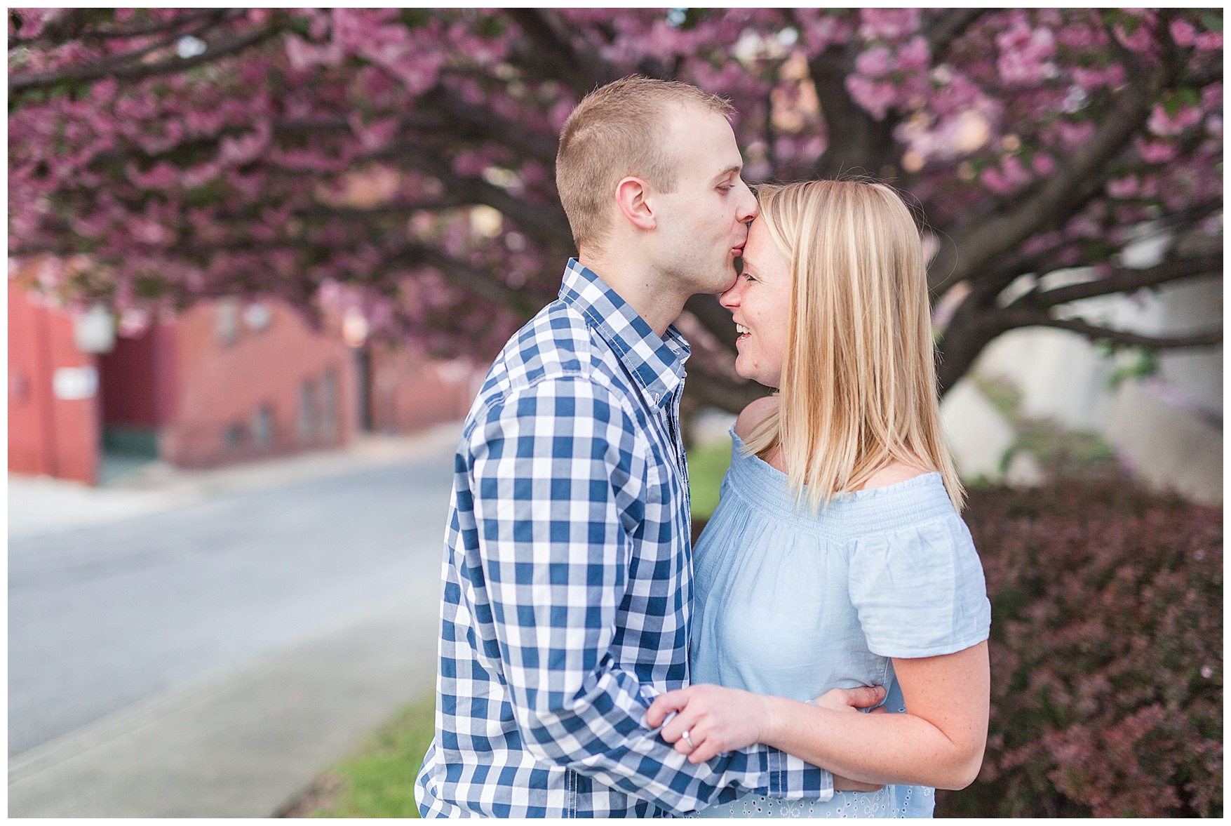 Downtown Lynchburg Engagement Session || Spring Bloom Engagement || Ashley Eiban Photography 