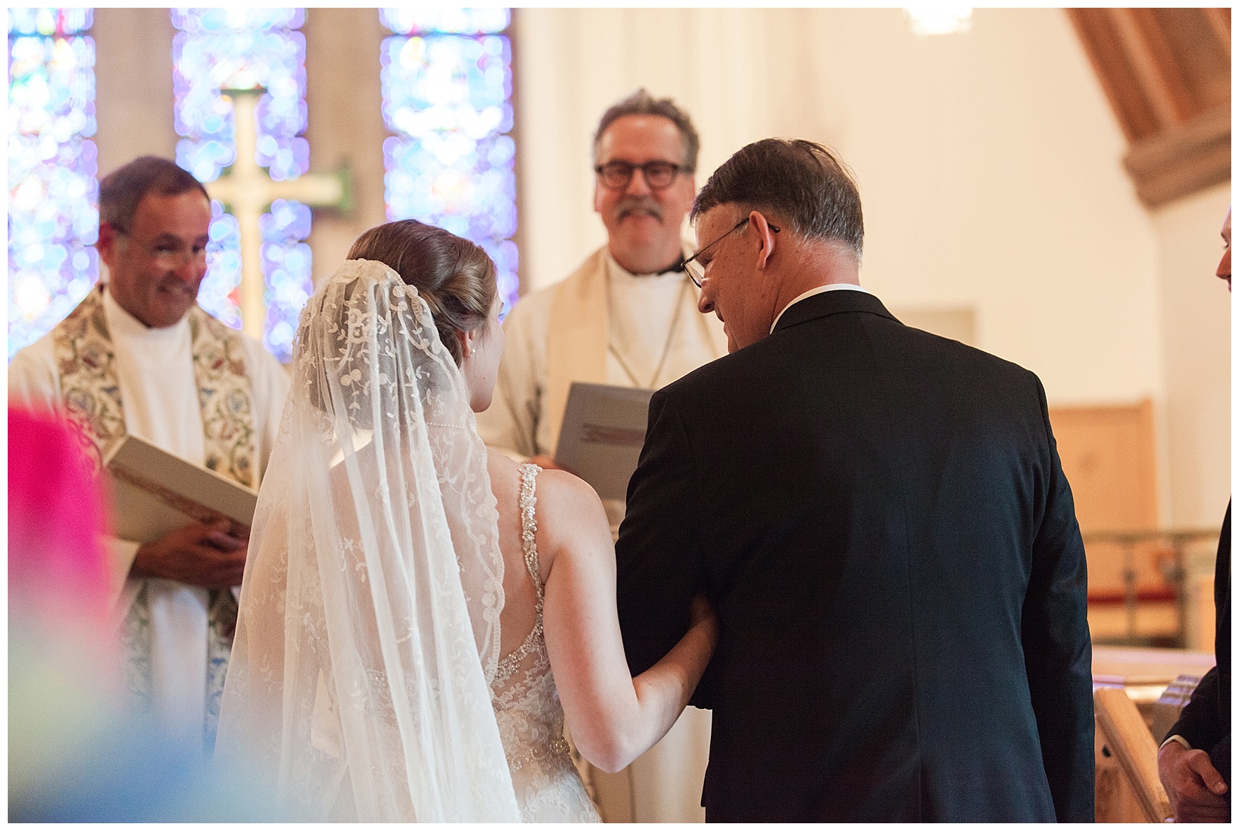 Roanoke, Virginia church wedding || Christ Lutheran Church in Roanoke || Wedding at The Braeloch on Glenburn Farms