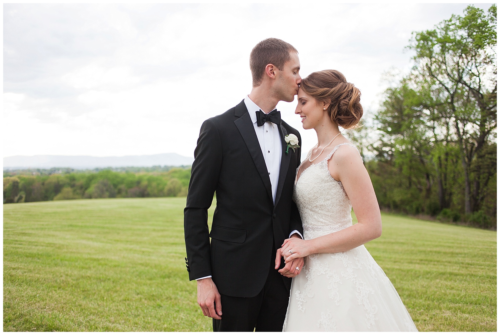 Roanoke, Virginia church wedding || Christ Lutheran Church in Roanoke || Wedding at The Braeloch on Glenburn Farms