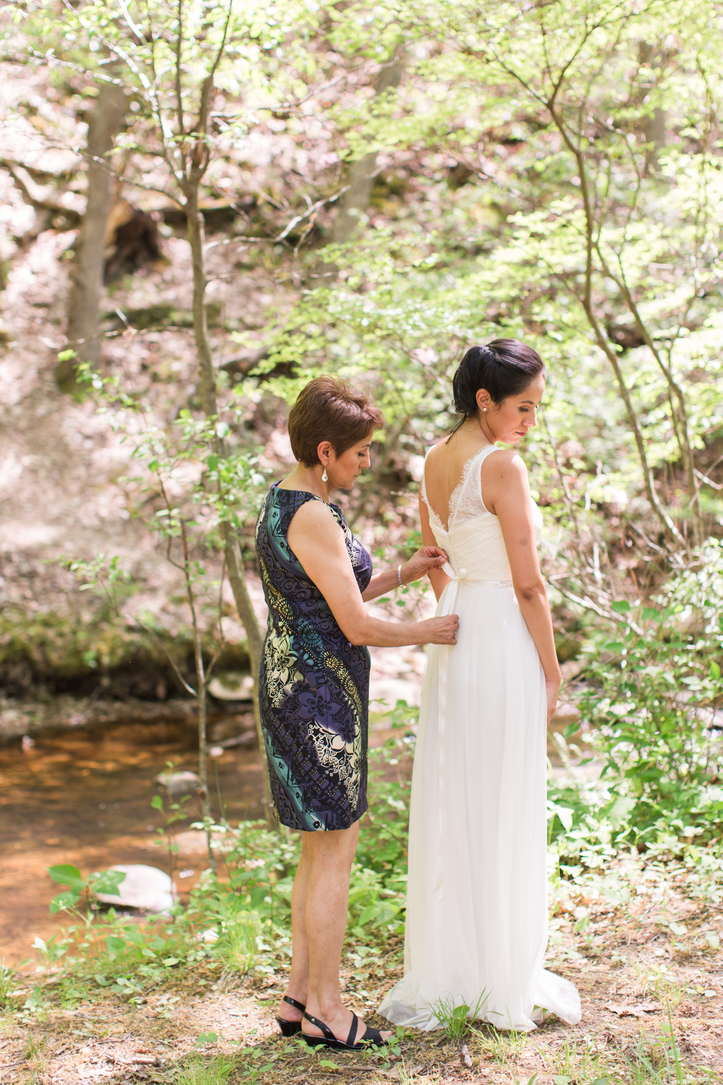 Sherando Lake Wedding || Intimate elopement style wedding in Central Virginia || Lynchburg, Virginia Wedding Photographer || www.ashleyeiban.com