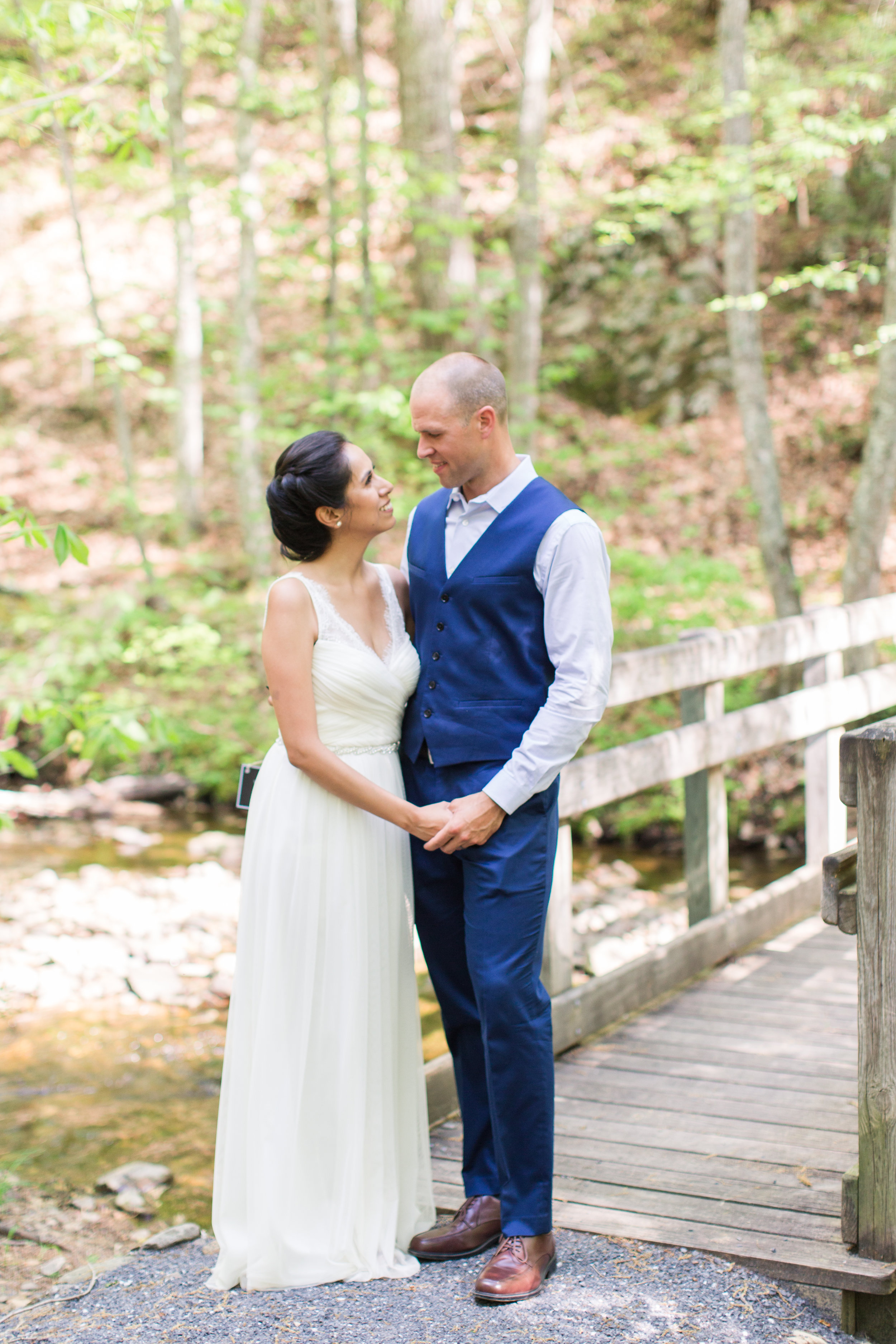 Sherando Lake Wedding || Intimate elopement style wedding in Central Virginia || Lynchburg, Virginia Wedding Photographer || www.ashleyeiban.com
