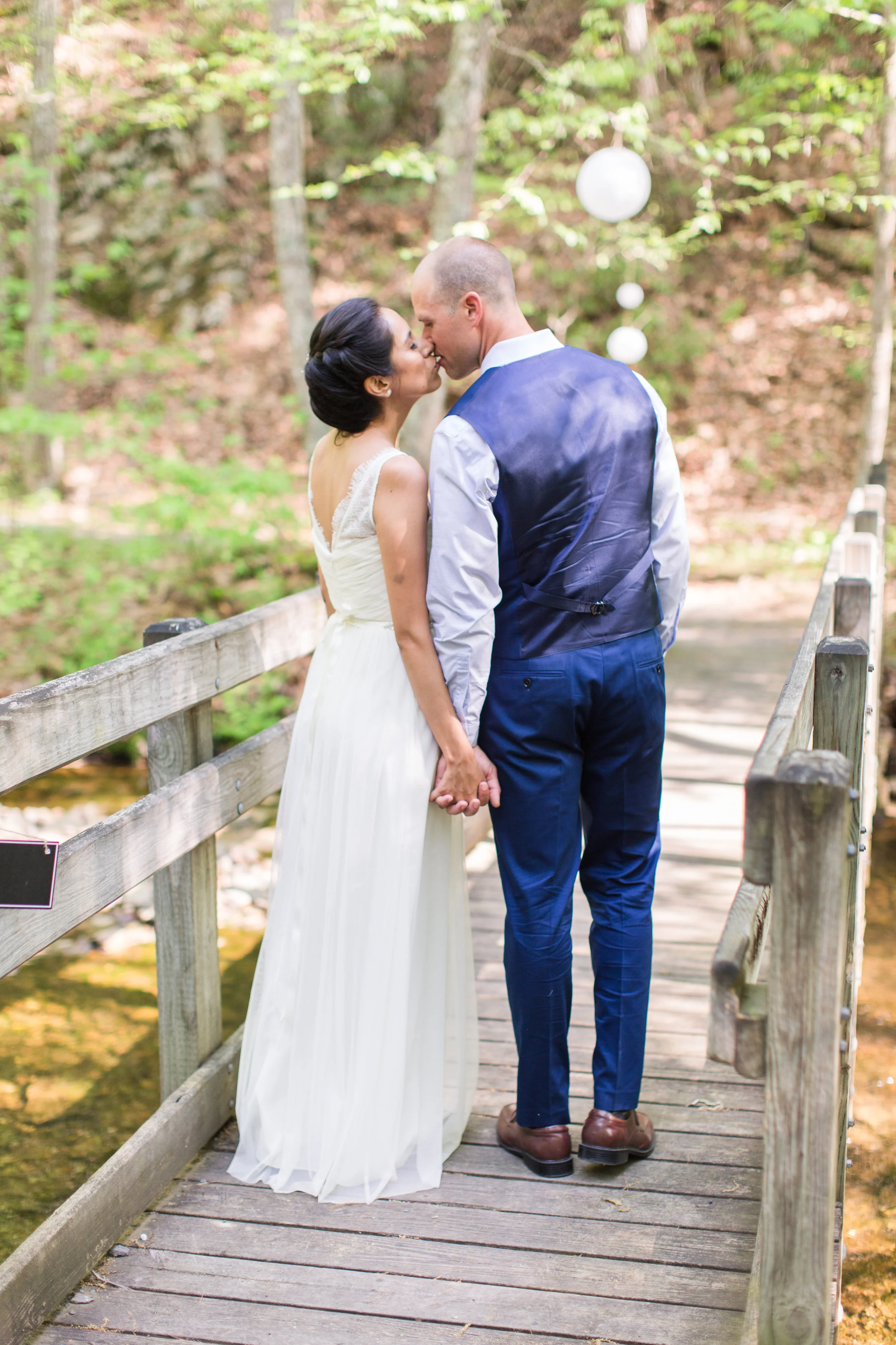 Sherando Lake Wedding || Intimate elopement style wedding in Central Virginia || Lynchburg, Virginia Wedding Photographer || www.ashleyeiban.com