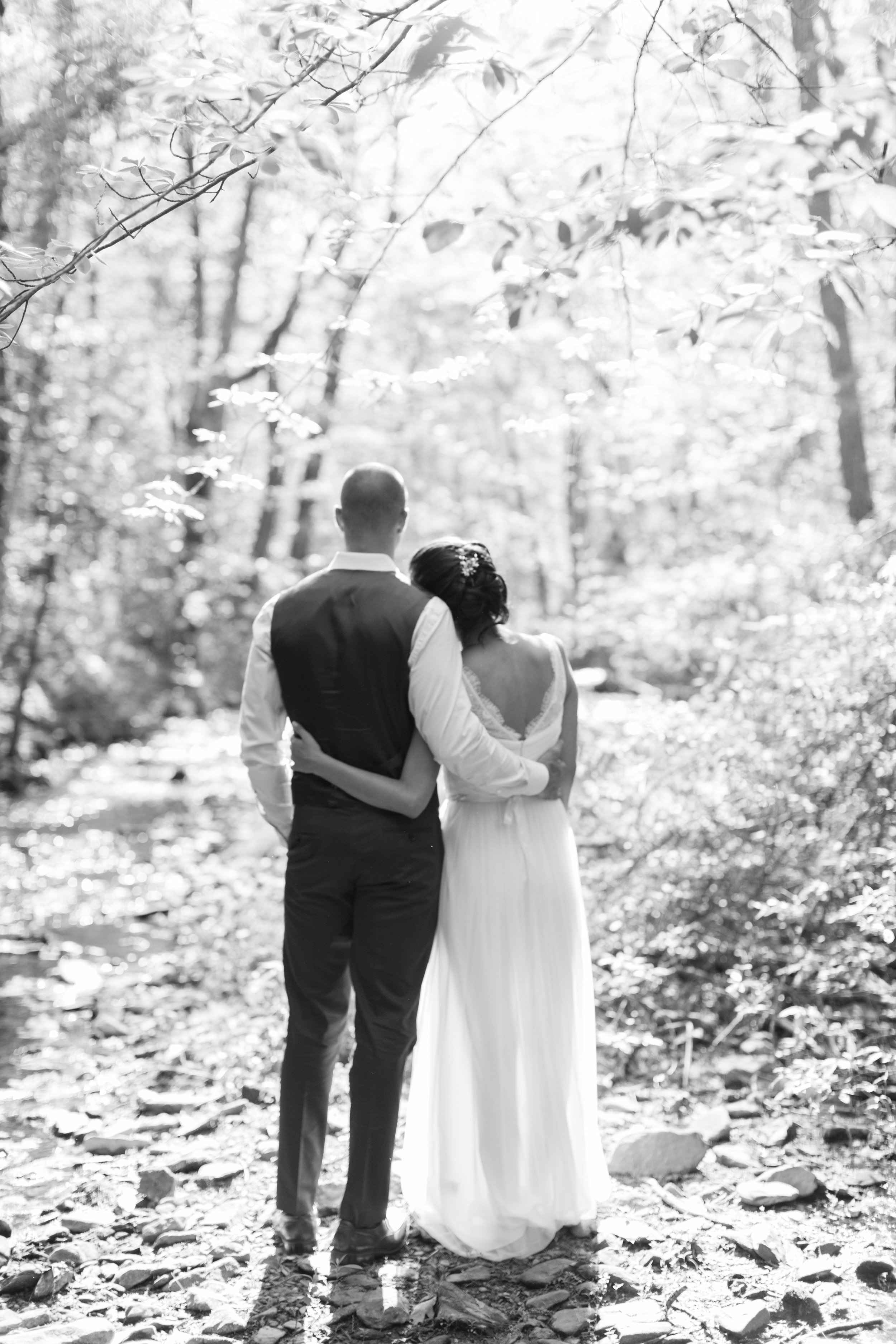 Sherando Lake Wedding || Intimate elopement style wedding in Central Virginia || Lynchburg, Virginia Wedding Photographer || www.ashleyeiban.com