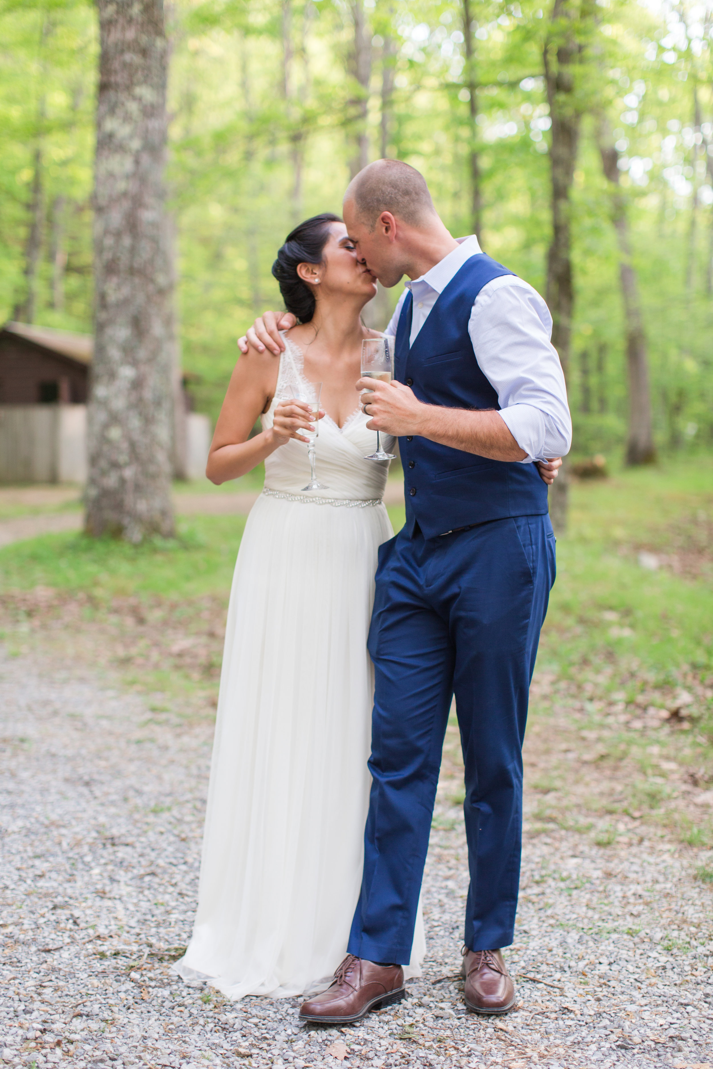 Sherando Lake Wedding || Intimate elopement style wedding in Central Virginia || Lynchburg, Virginia Wedding Photographer || www.ashleyeiban.com