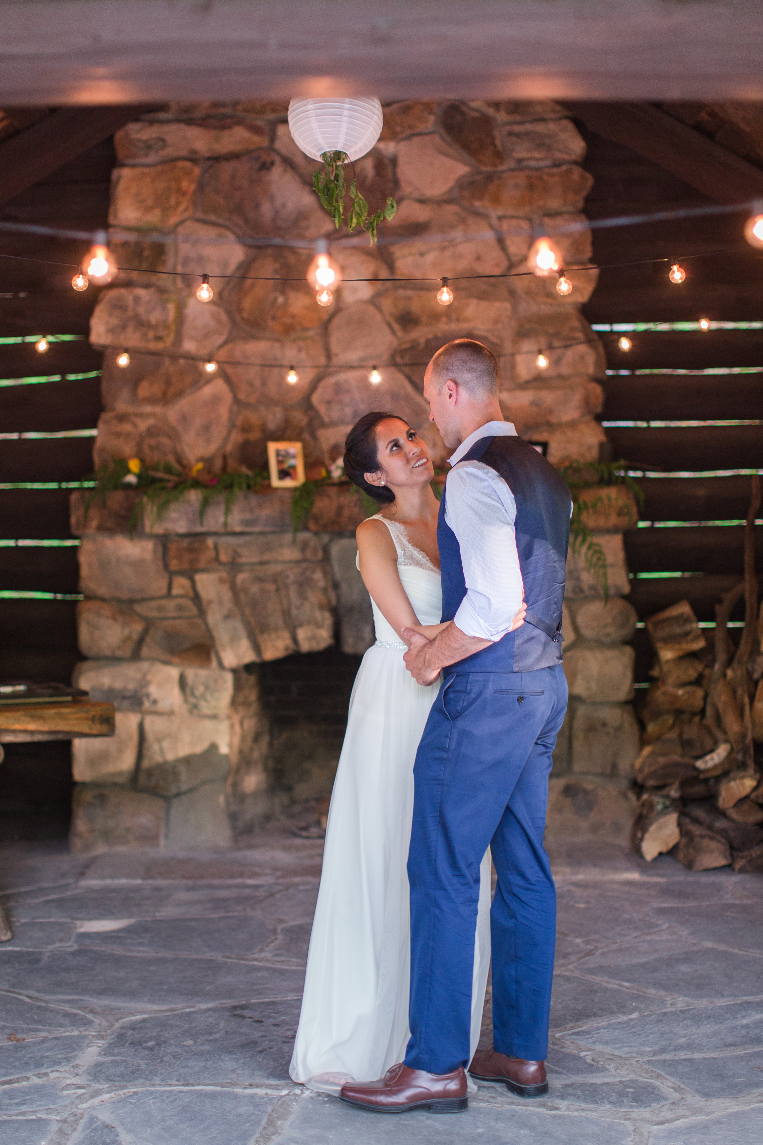 Sherando Lake Wedding || Intimate elopement style wedding in Central Virginia || Lynchburg, Virginia Wedding Photographer || www.ashleyeiban.com