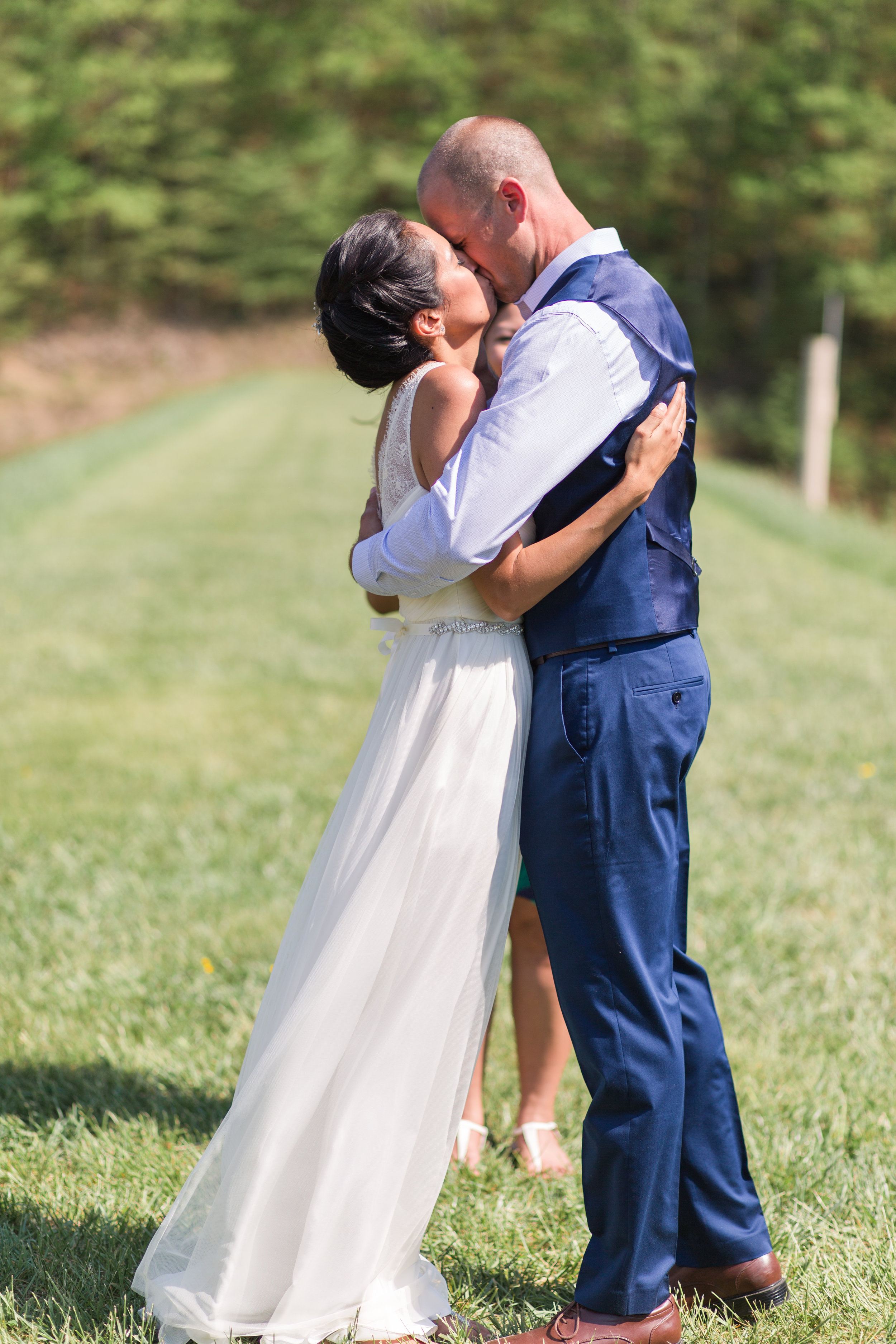 Sherando Lake Wedding || Intimate elopement style wedding in Central Virginia || Lynchburg, Virginia Wedding Photographer || www.ashleyeiban.com