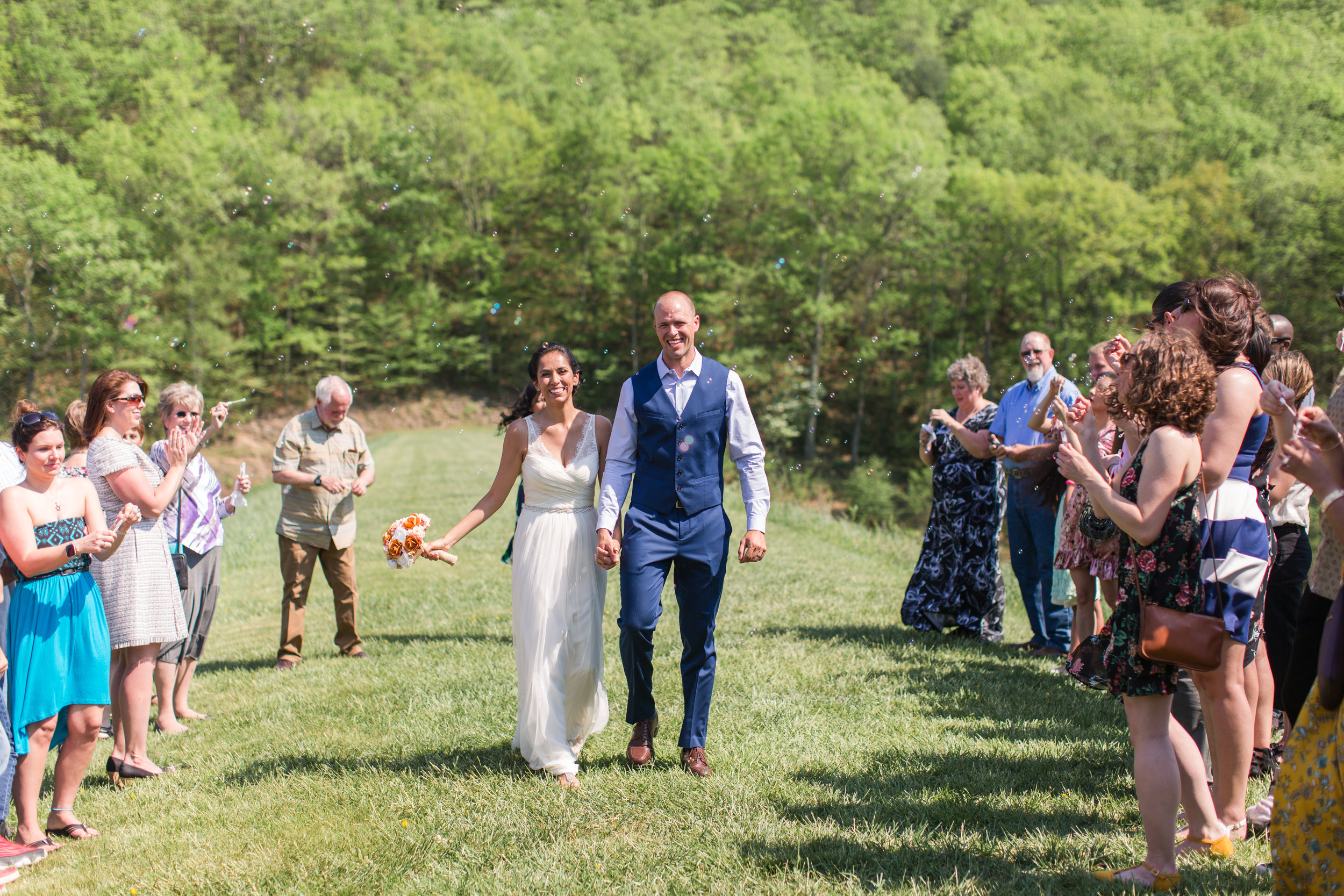 Sherando Lake Wedding || Intimate elopement style wedding in Central Virginia || Lynchburg, Virginia Wedding Photographer || www.ashleyeiban.com