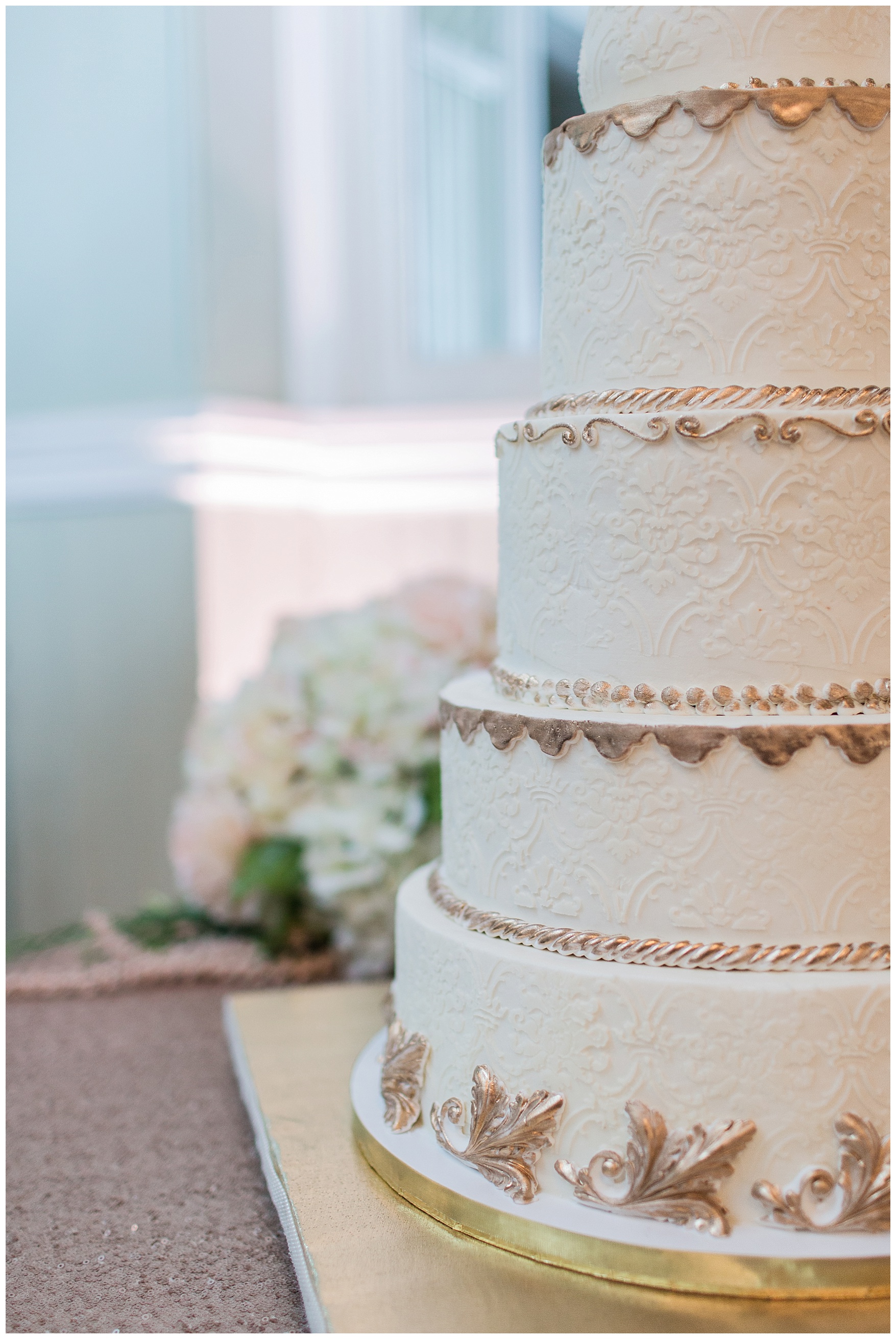 Tresca on 8th Wedding in Lynchburg, Virginia || Central VA Spring Wedding