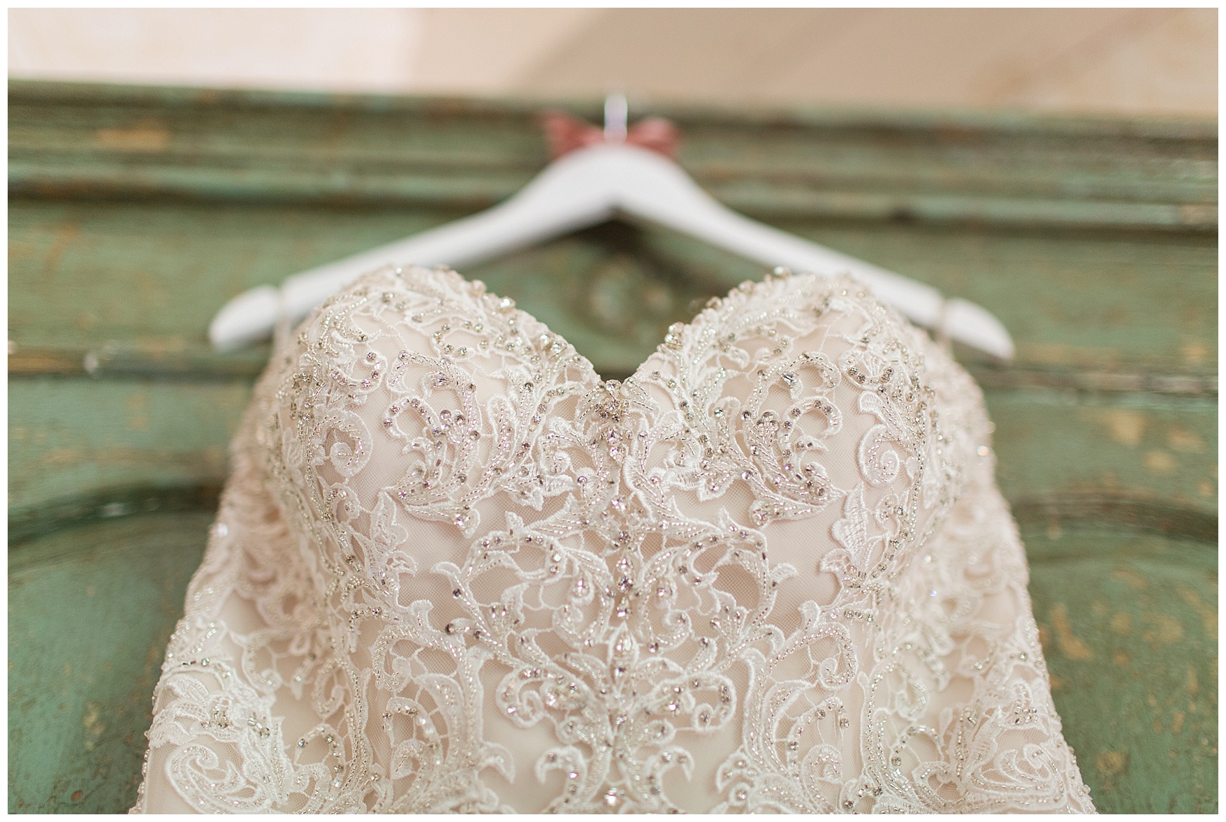 Pippin Hill Farm & Vineyard Wedding in Charlottesville, Virginia || Lynchburg and Charlottesville Wedding Photographer || Summer vineyard wedding in Central Virginia