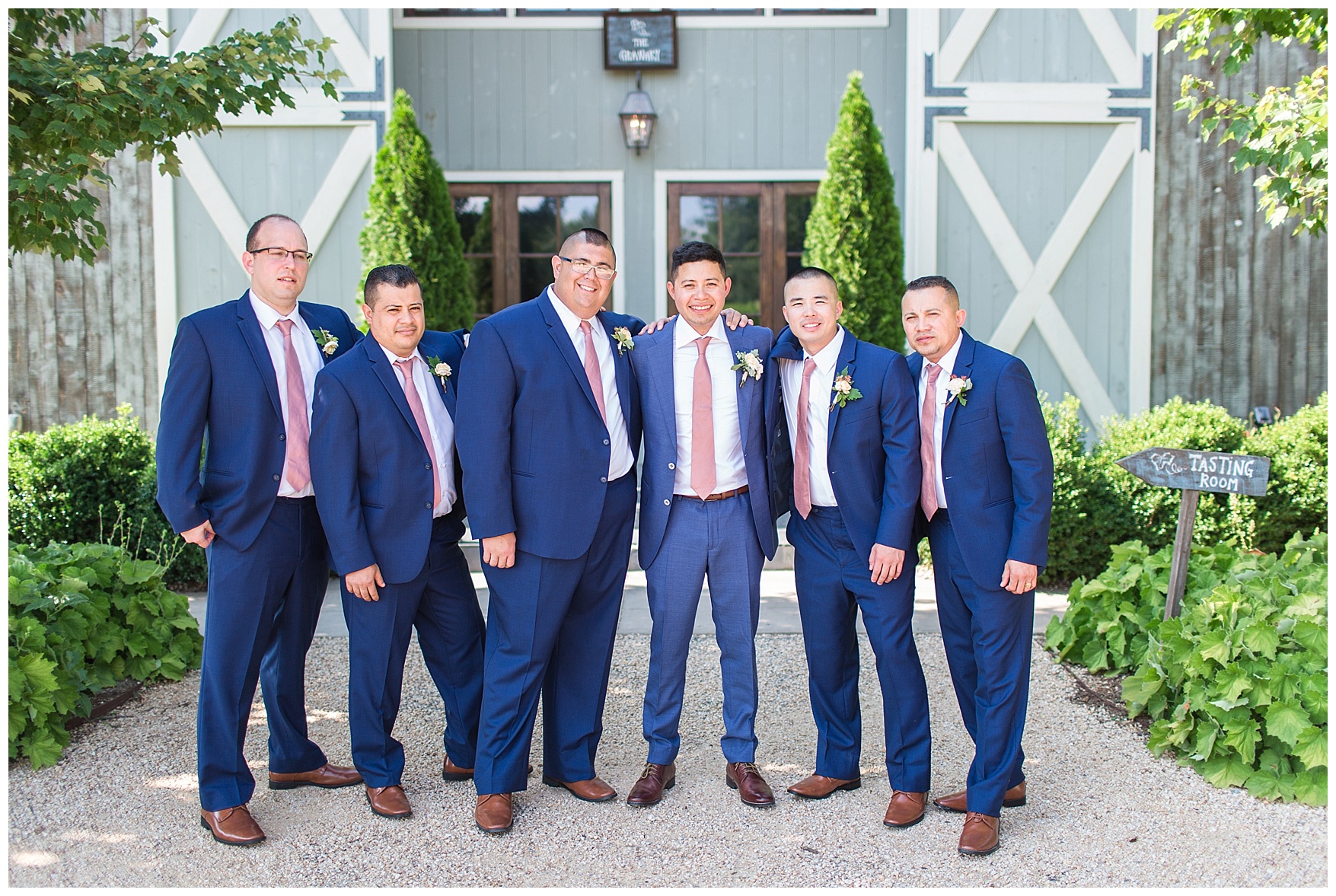 Pippin Hill Farm & Vineyard Wedding in Charlottesville, Virginia || Lynchburg and Charlottesville Wedding Photographer || Summer vineyard wedding in Central Virginia
