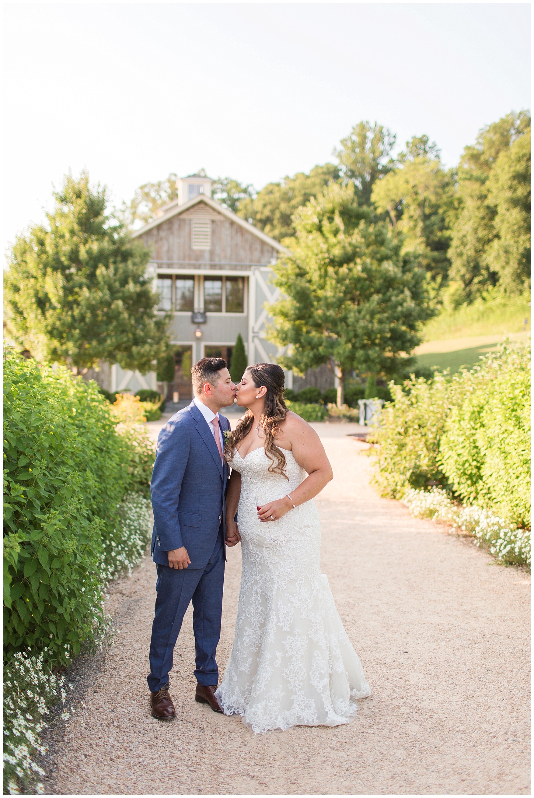 Pippin Hill Farm & Vineyard Wedding in Charlottesville, Virginia || Lynchburg and Charlottesville Wedding Photographer || Summer vineyard wedding in Central Virginia