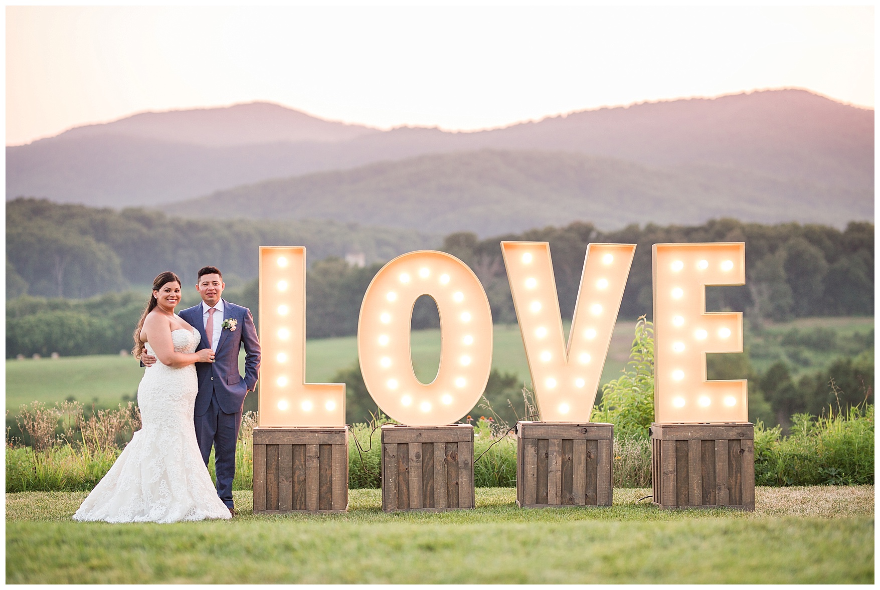 Pippin Hill Farm & Vineyard Wedding in Charlottesville, Virginia || Lynchburg and Charlottesville Wedding Photographer || Summer vineyard wedding in Central Virginia