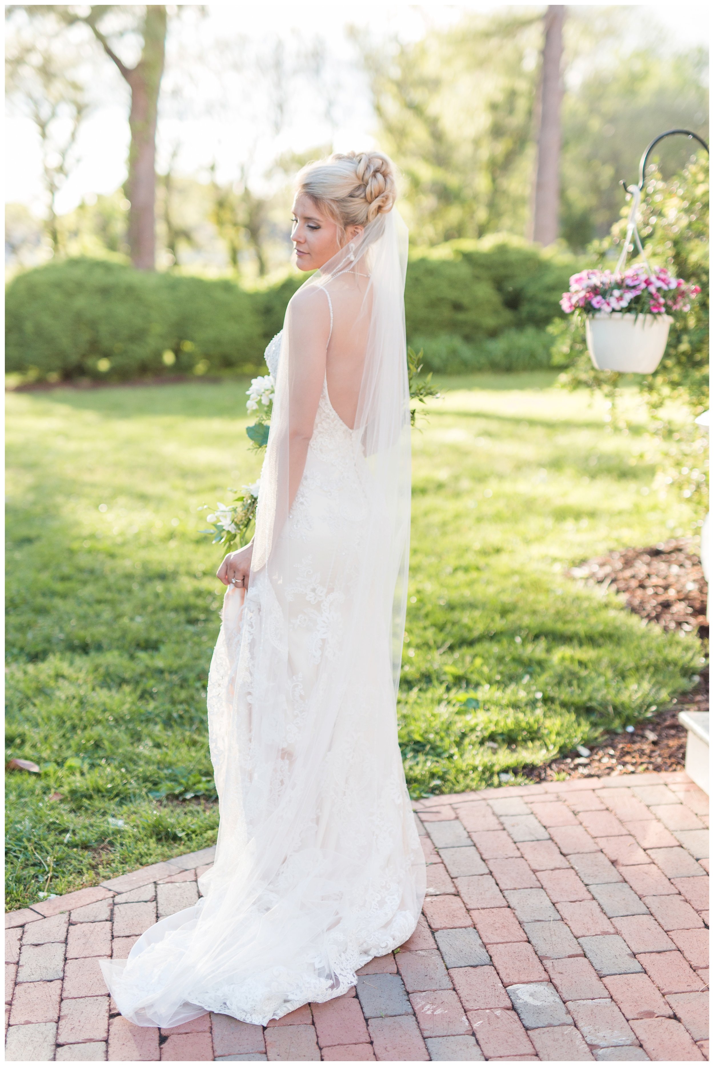 Bridal Portraits at the Historic Avenel in Bedford, Virginia || Lynchburg Wedding Photographer 