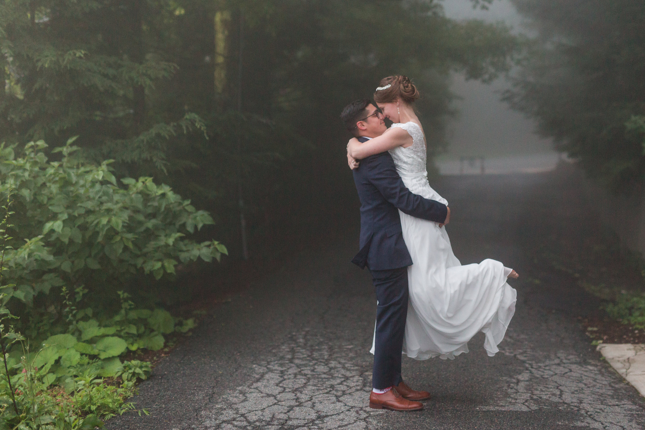 Summer Wintergreen Resort Wedding in Central Virginia || Lynchburg, VA Wedding Photographer 