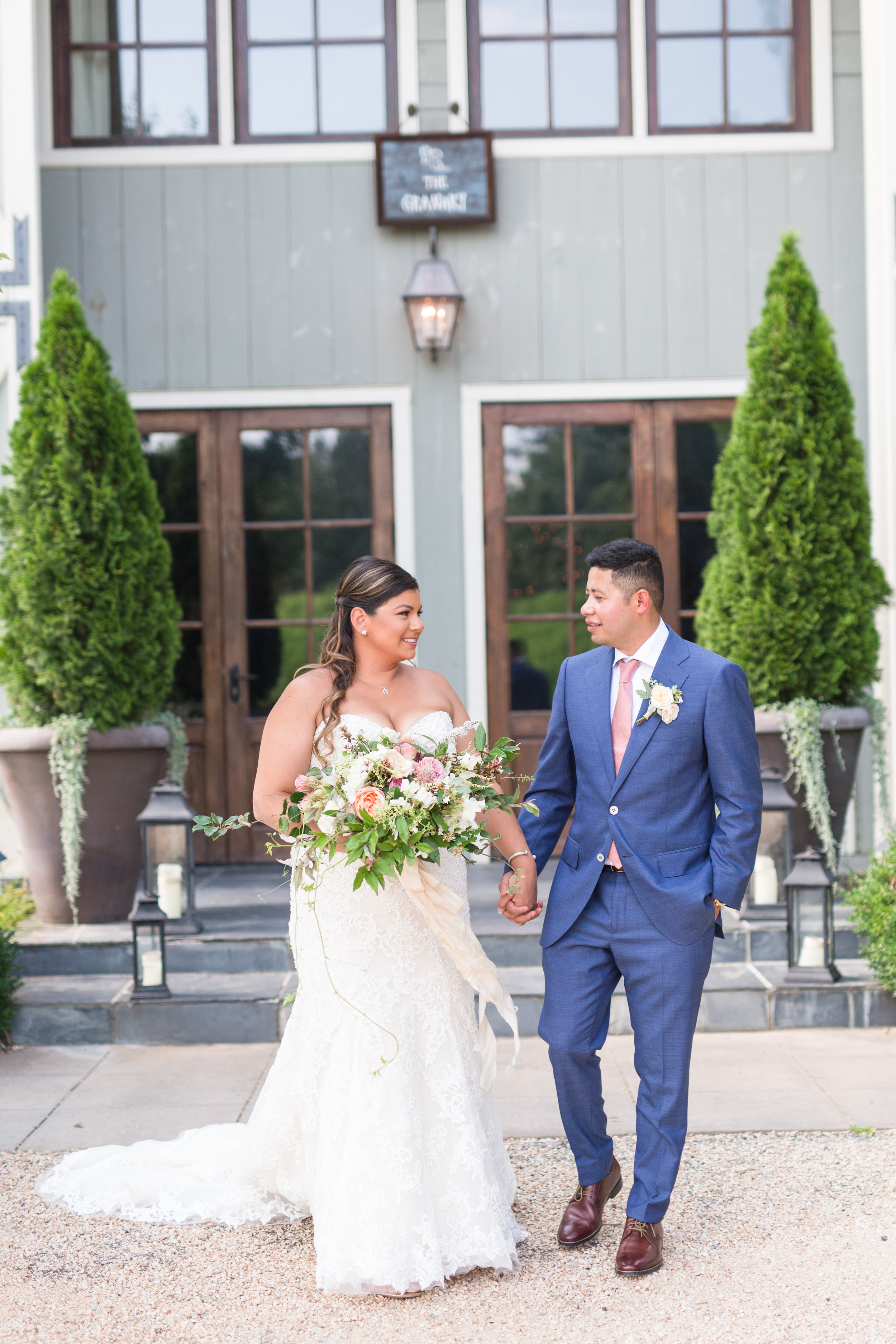 Wedding at Pippin Hill Farm and Vineyards in Charlottesville, Virginia || Central Virginia Wedding Photographer