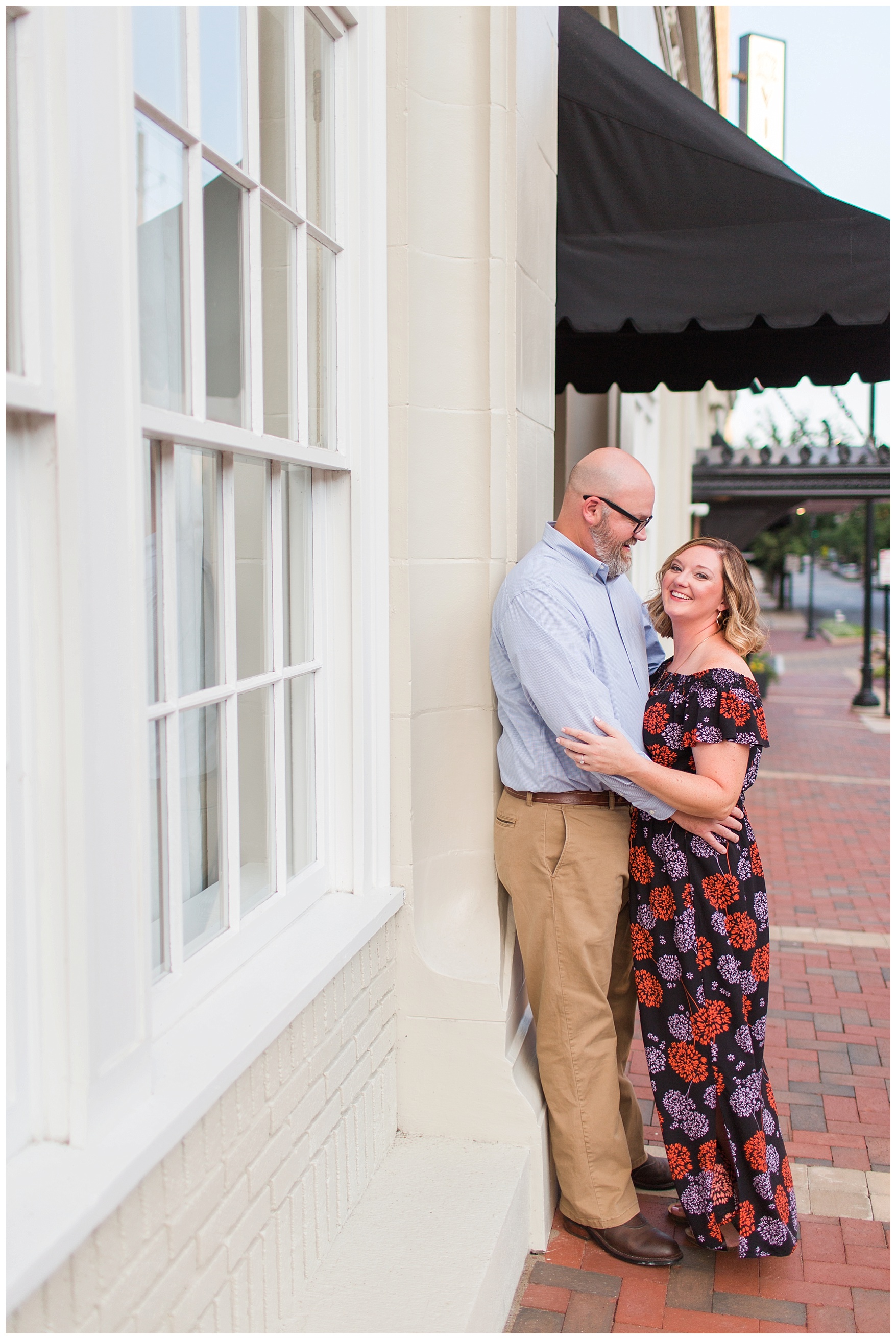 Downtown Lynchburg, VA Engagement Session || Lynchburg Wedding and Portrait photographer