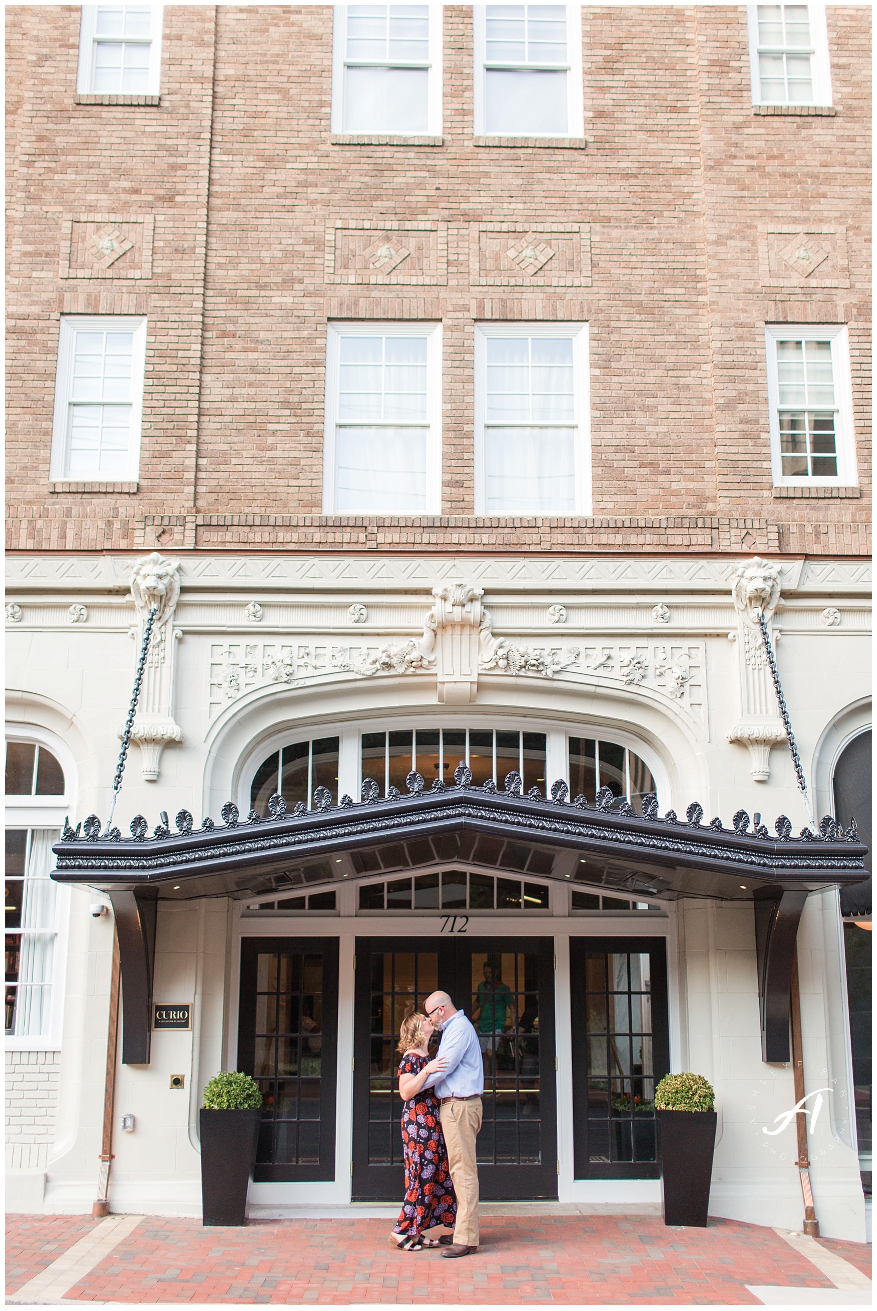 Downtown Lynchburg, VA Engagement Session || Lynchburg Wedding and Portrait photographer 