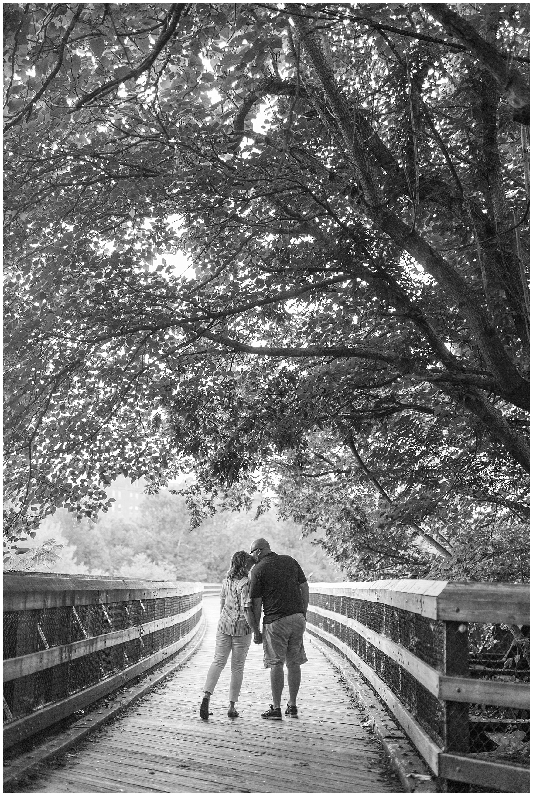 Downtown Lynchburg, VA Engagement Session || Lynchburg Wedding and Portrait photographer 