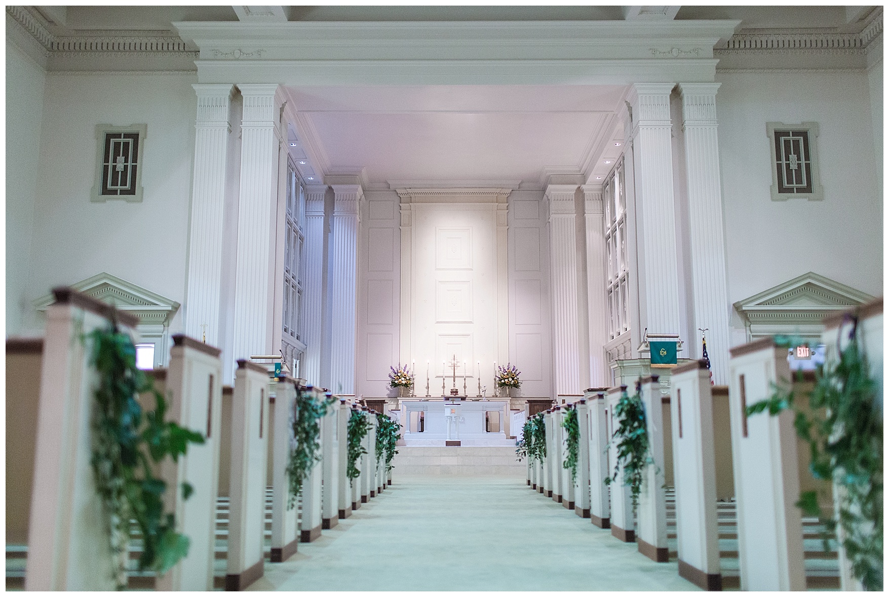 Danville Golf Club Wedding || Danville, Lynchburg, and Charlottesville Wedding Photographer || Fall Wedding in Central Virginia || www.ashleyeiban.com