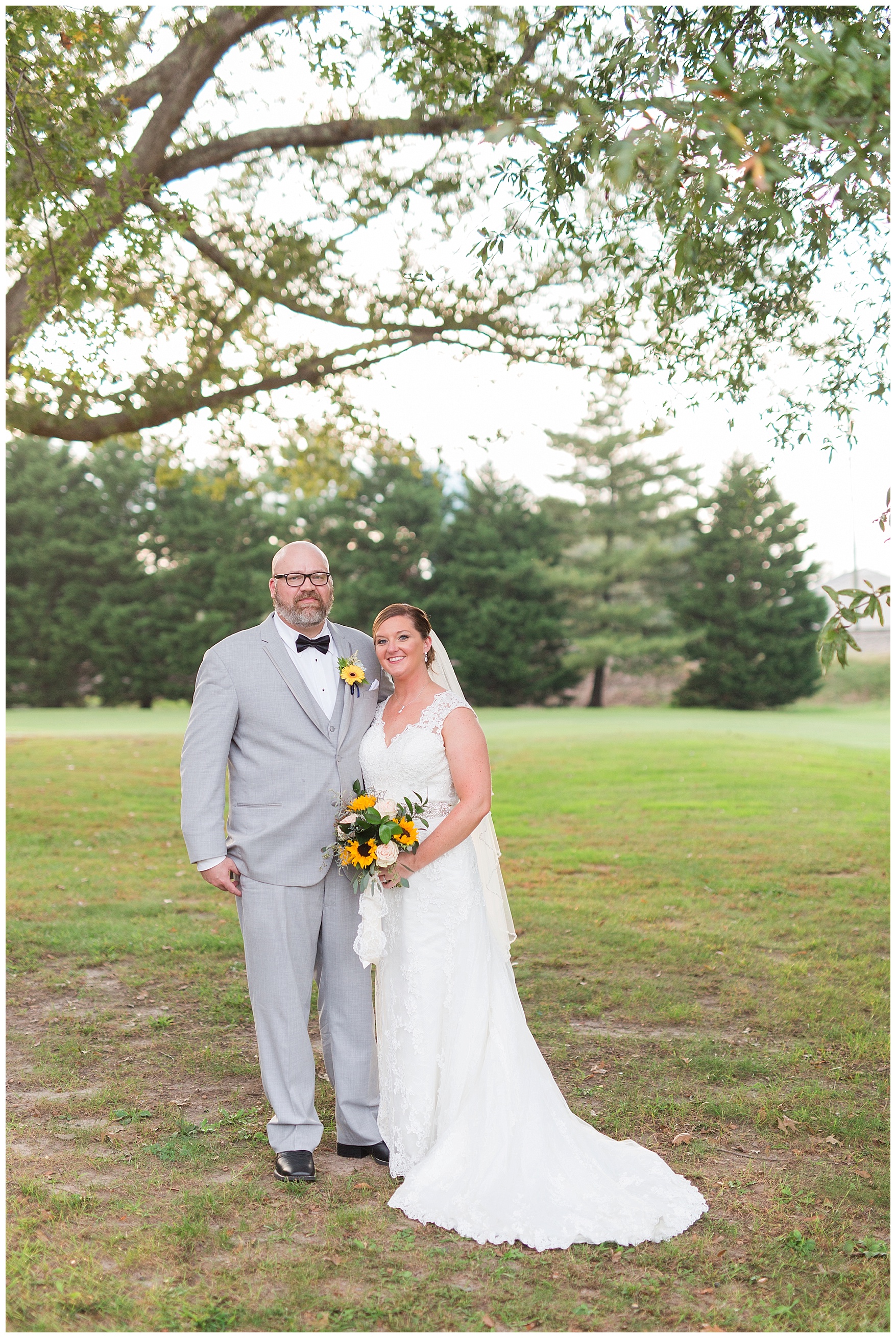 Danville Golf Club Wedding || Danville, Lynchburg, and Charlottesville Wedding Photographer || Fall Wedding in Central Virginia || www.ashleyeiban.com