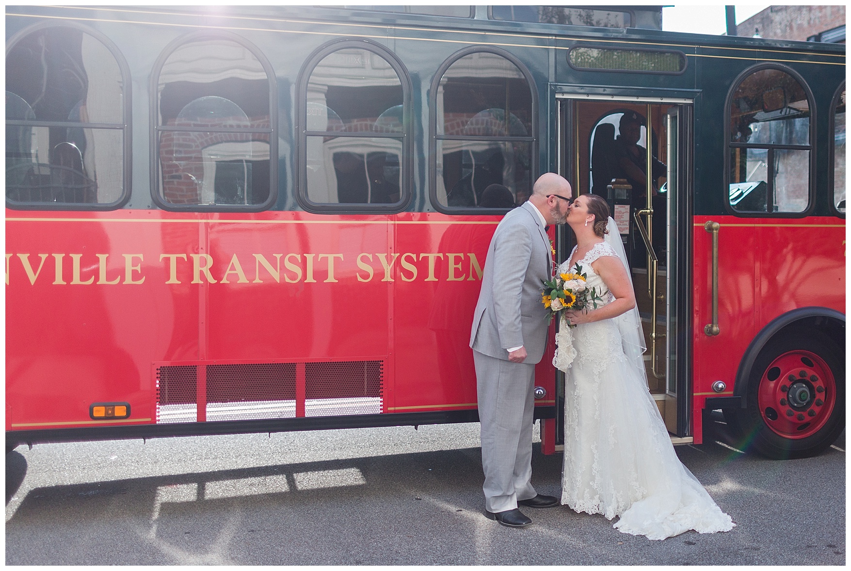 Danville Golf Club Wedding || Danville, Lynchburg, and Charlottesville Wedding Photographer || Fall Wedding in Central Virginia || www.ashleyeiban.com