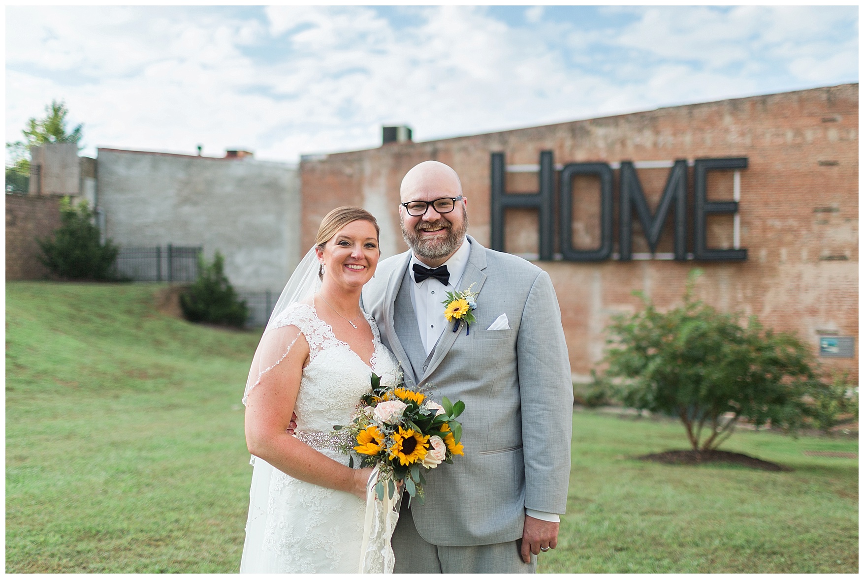 Danville Golf Club Wedding || Danville, Lynchburg, and Charlottesville Wedding Photographer || Fall Wedding in Central Virginia || www.ashleyeiban.com