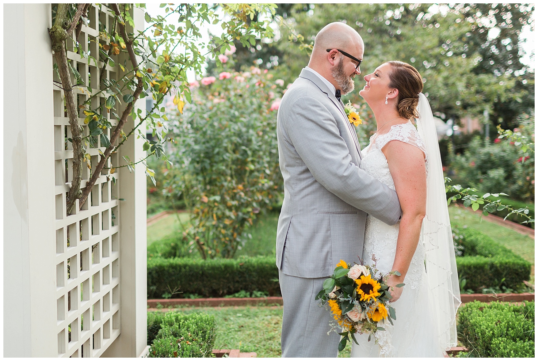 Danville Golf Club Wedding || Danville, Lynchburg, and Charlottesville Wedding Photographer || Fall Wedding in Central Virginia || www.ashleyeiban.com