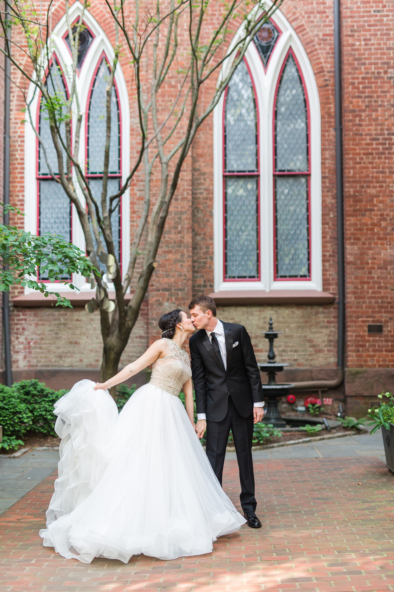 John Marshall Ballrooms Wedding in Richmond, VA || Lynchburg, Charlottesville, and Richmond Wedding Photographer || www.ashleyeiban.com