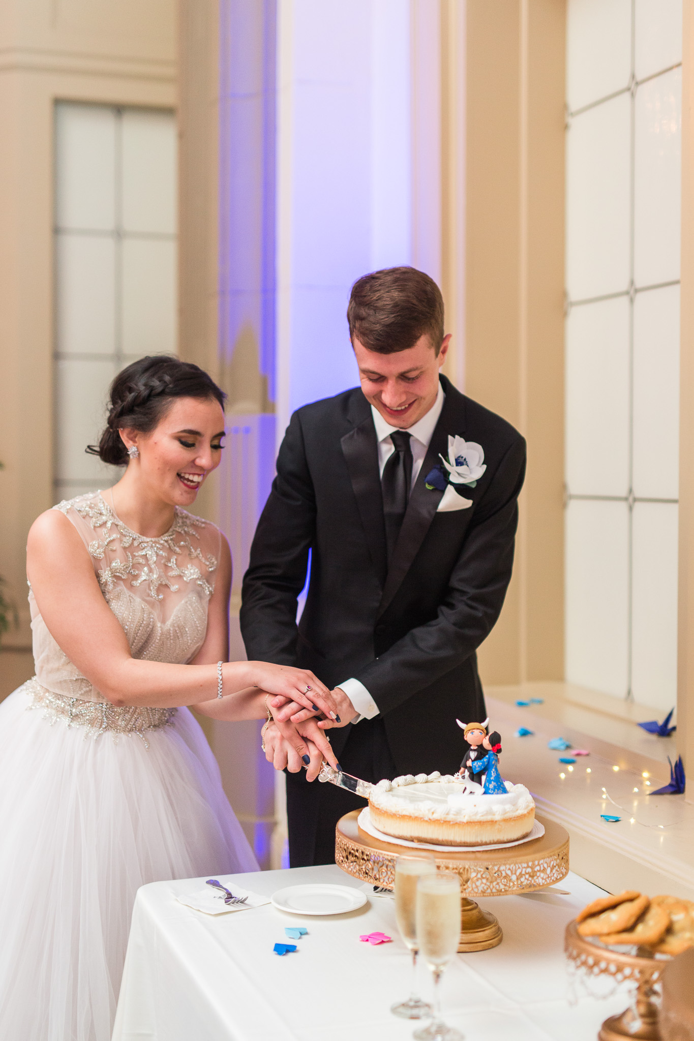 The John Marshall Ballrooms in Richmond, Virginia || Lynchburg, Charlottesville, and Richmond Wedding Photographer || www.ashleyeiban.com