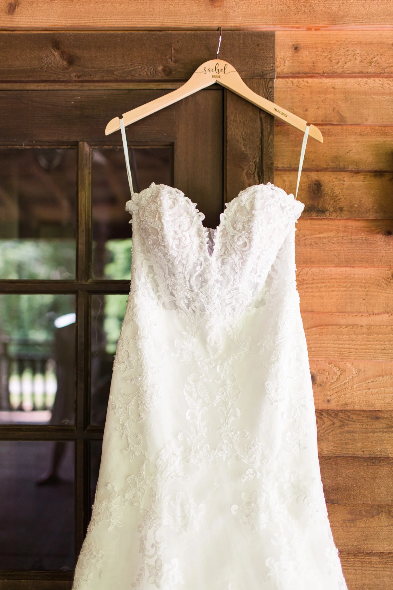 Delfosse Winery Wedding || Charlottesville Vineyard Wedding || Central VA Wedding Photographer || www.ashleyeiban.com