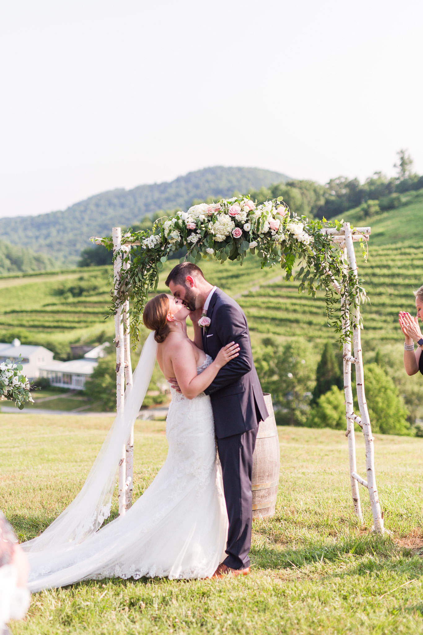 Delfosse Winery Wedding || Charlottesville Vineyard Wedding || Central VA Wedding Photographer || www.ashleyeiban.com