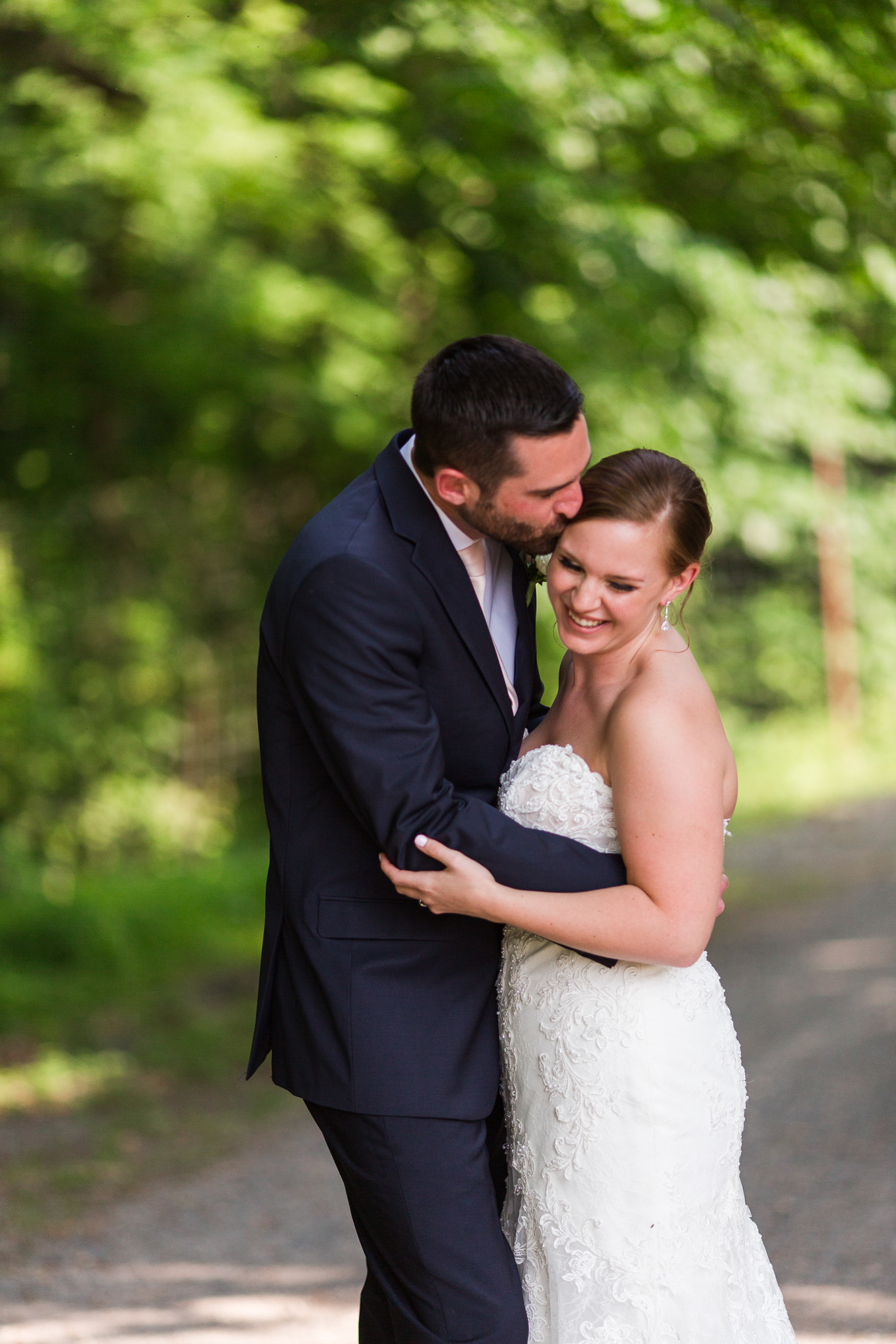 Delfosse Winery Wedding || Charlottesville Vineyard Wedding || Central VA Wedding Photographer || www.ashleyeiban.com