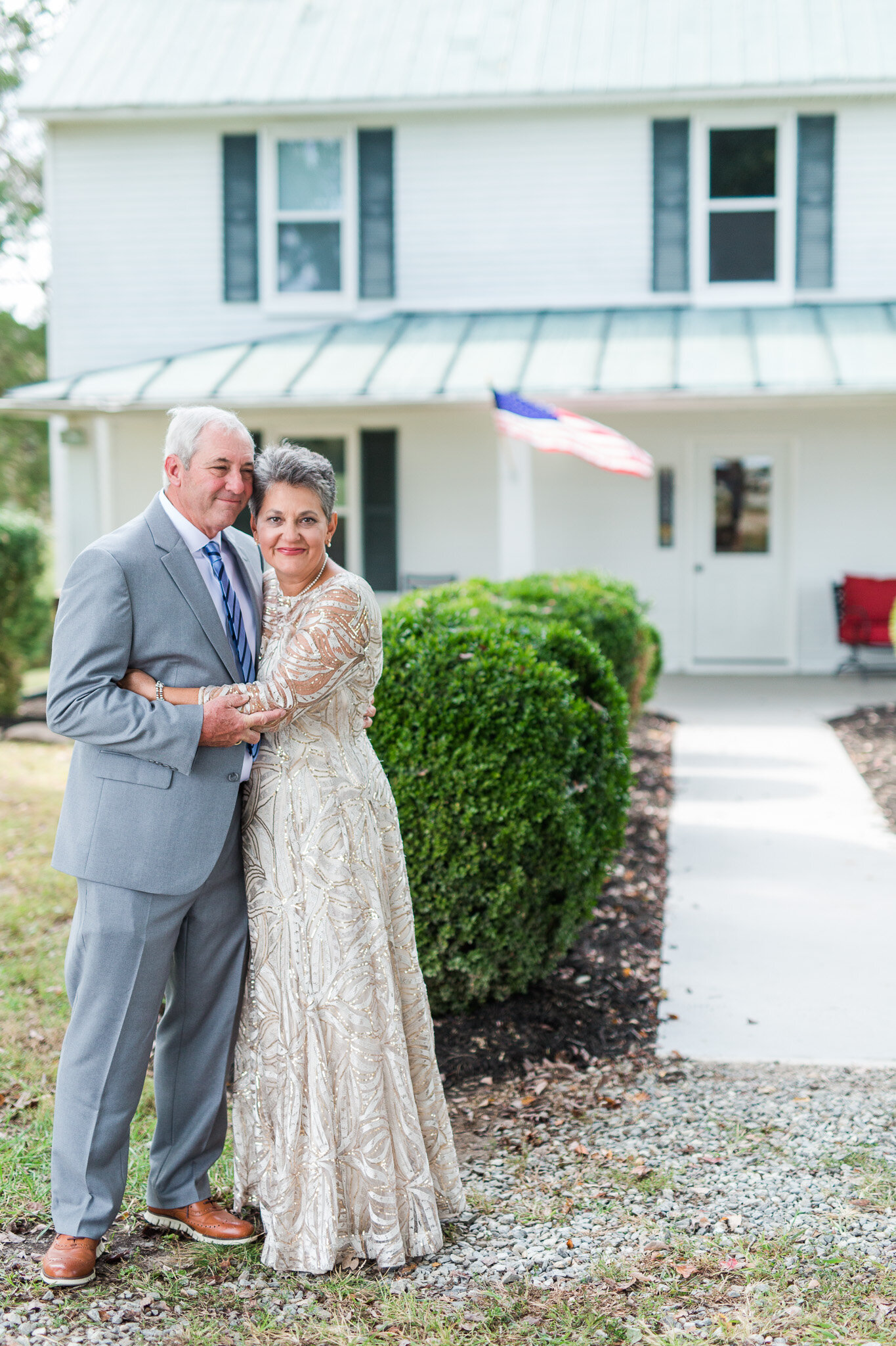 Fall Backyard Wedding in Charlotte Court House in Central Virginia || Lynchburg, VA Wedding Photographer 